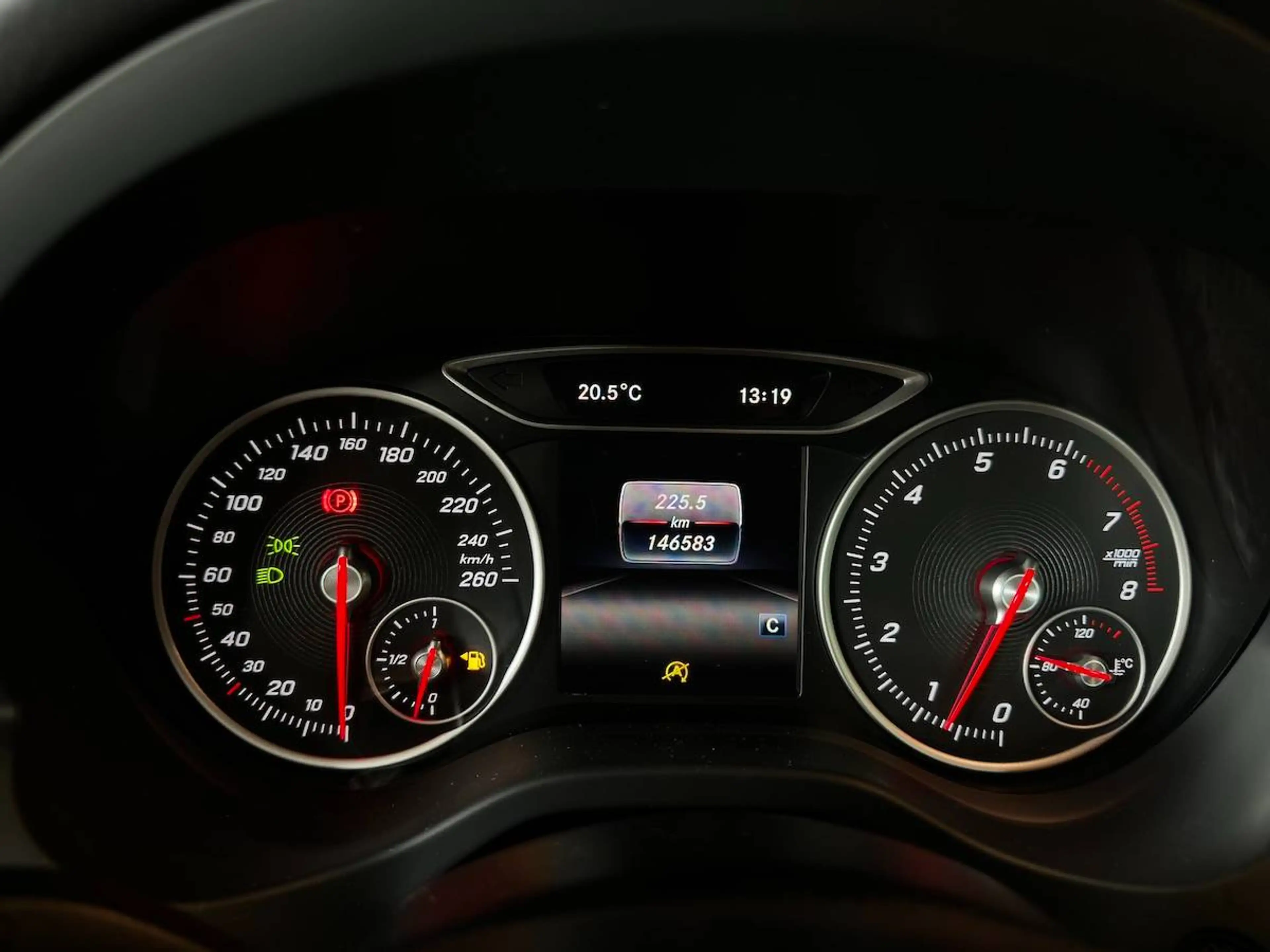 Mercedes-Benz GLA 180 Camera | Cruise | Sensoren | BT | Radio | ... — photo 14