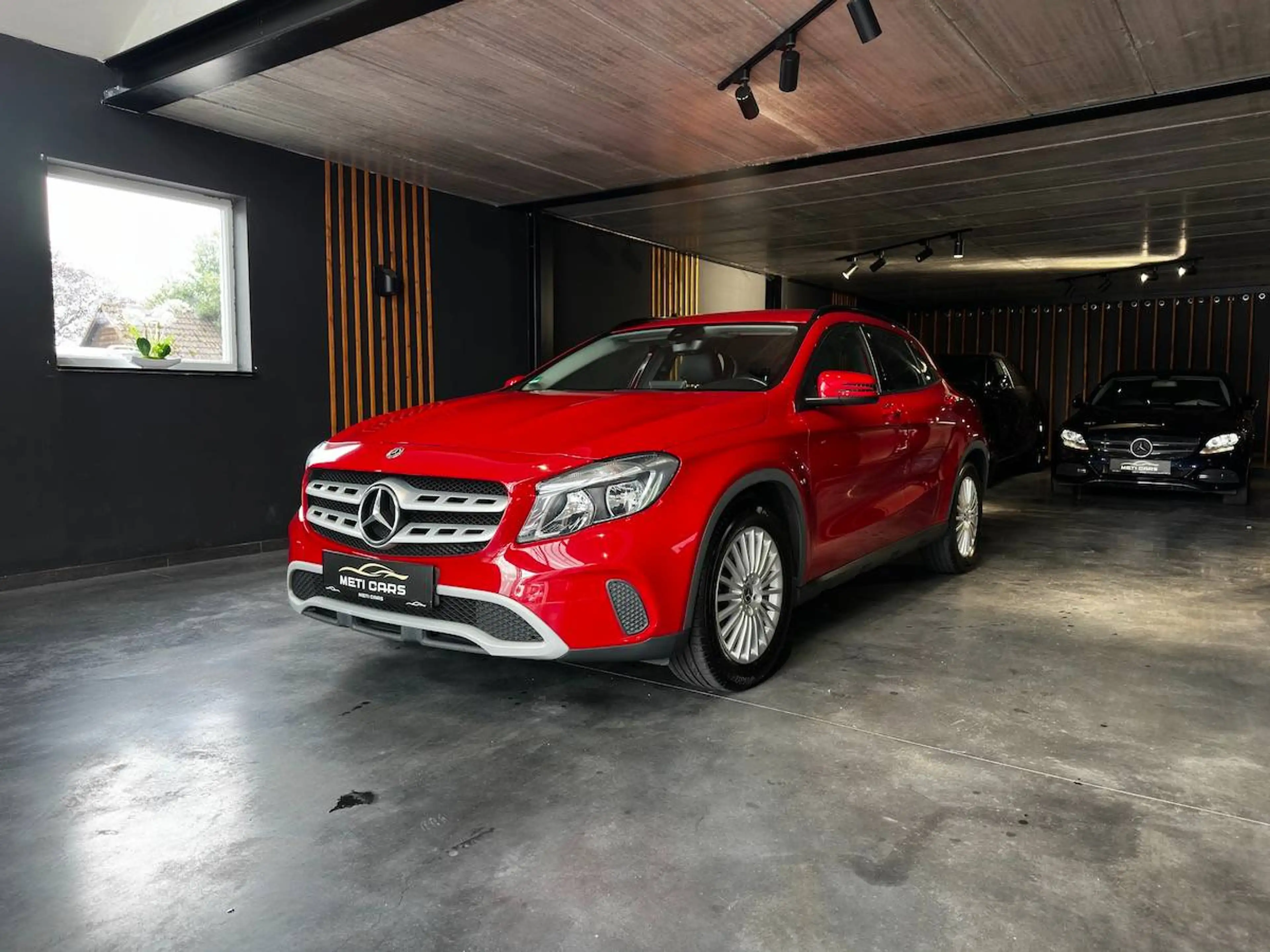 Mercedes-Benz GLA 180 Camera | Cruise | Sensoren | BT | Radio | ... — photo 4