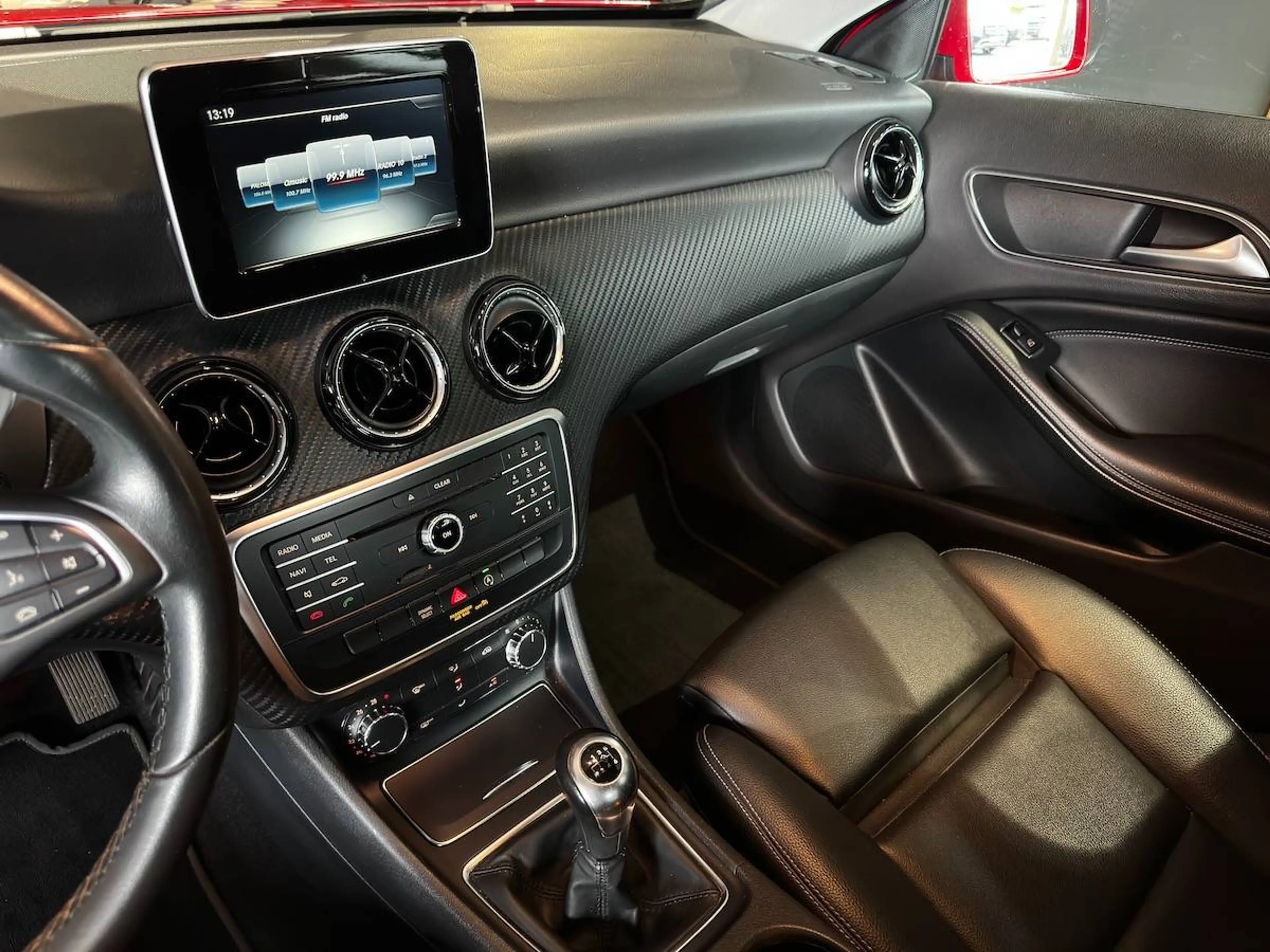 Mercedes-Benz GLA 180 Camera | Cruise | Sensoren | BT | Radio | ... — photo 15