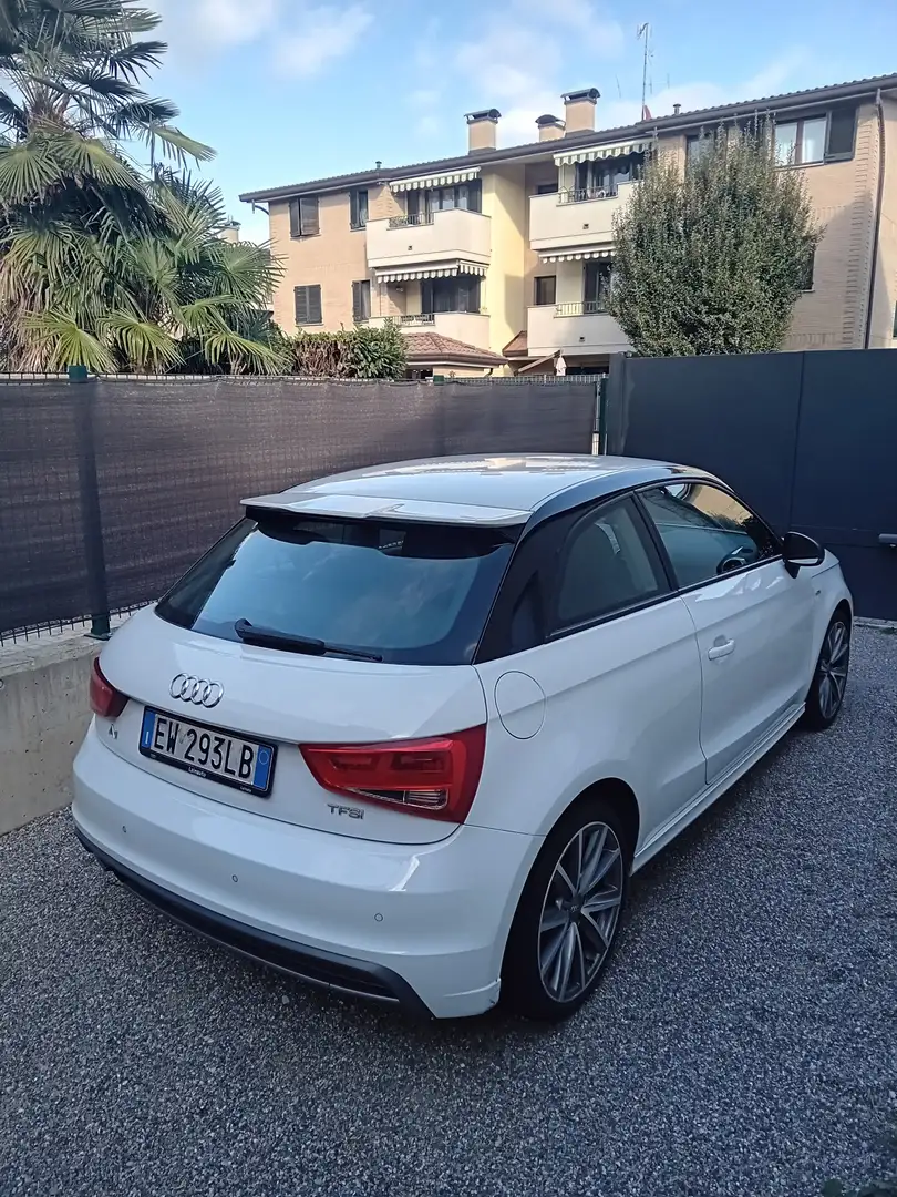 Audi A1 1.2 tfsi Admired S-Line - 1
