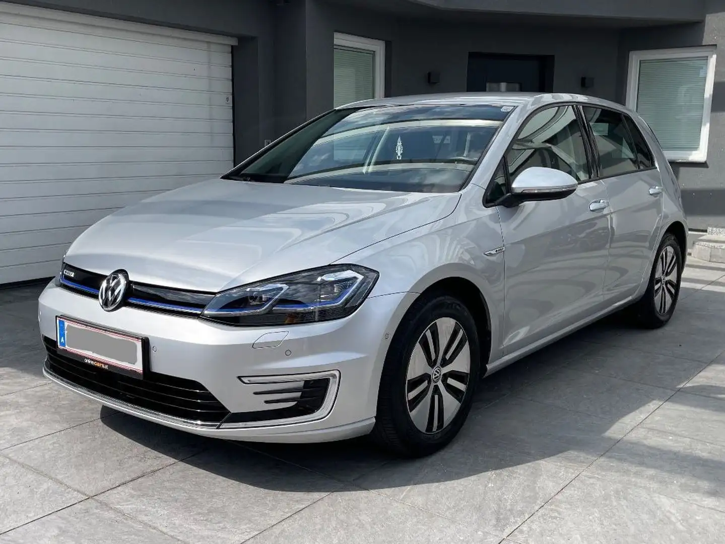 Volkswagen e-Golf e-Golf 35,8kWh LED Apple CarPlay Autoparken, ... Ezüst - 1