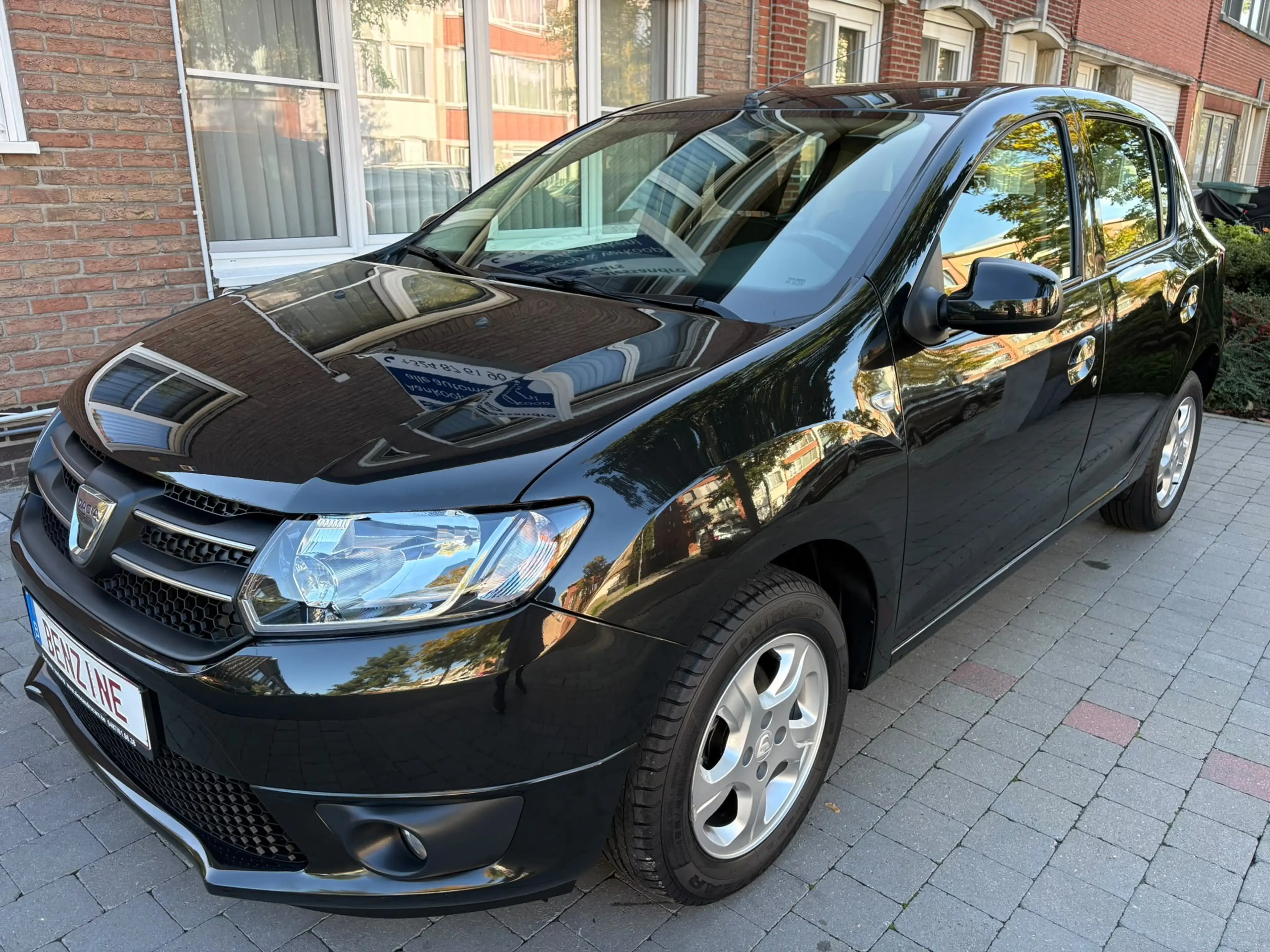Dacia Sandero 1.2i! Nieuwstaat* Airco* 27000km* 1eigenaar* Garantie! — photo 2