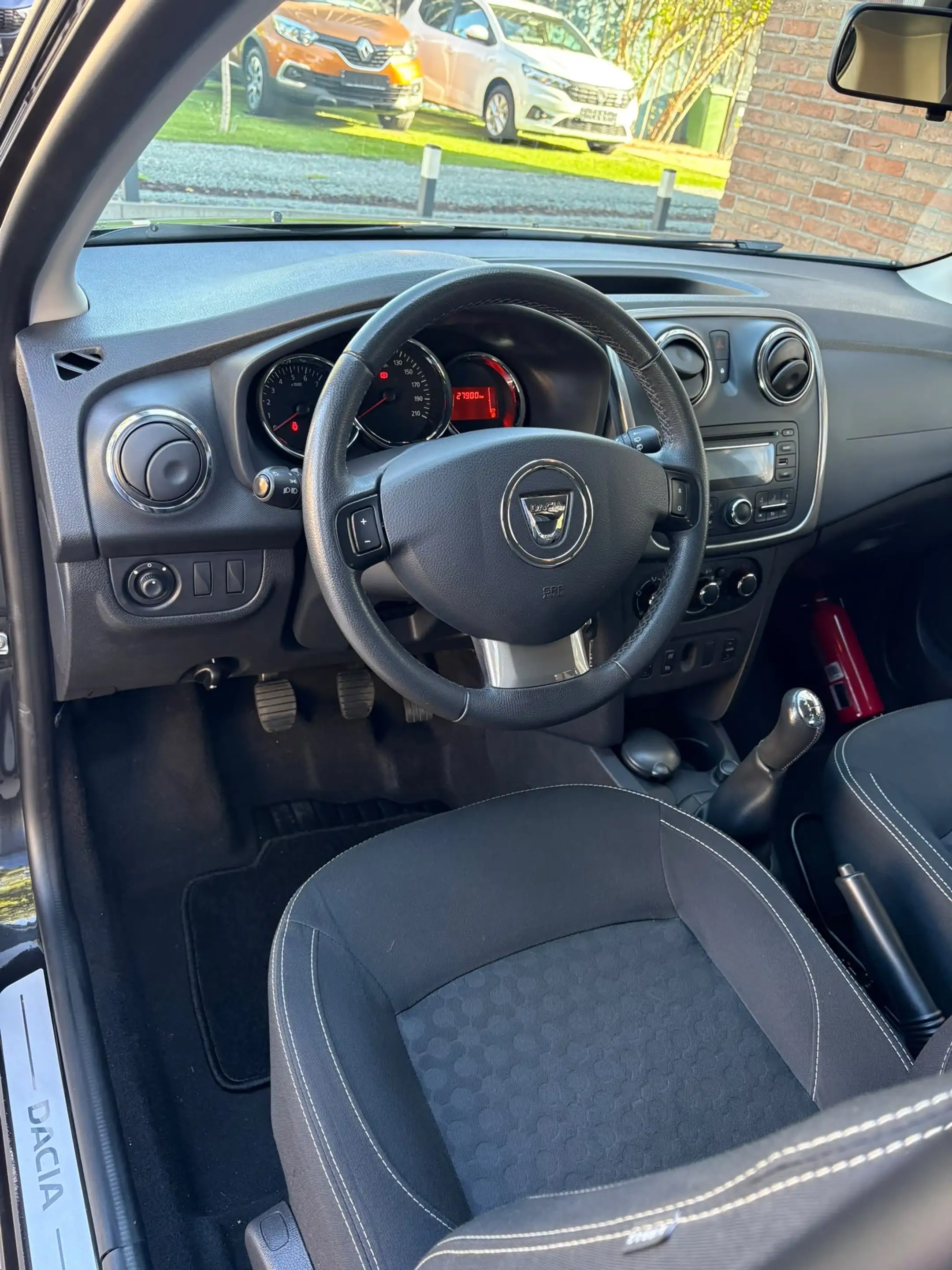 Dacia Sandero 1.2i! Nieuwstaat* Airco* 27000km* 1eigenaar* Garantie! — photo 15