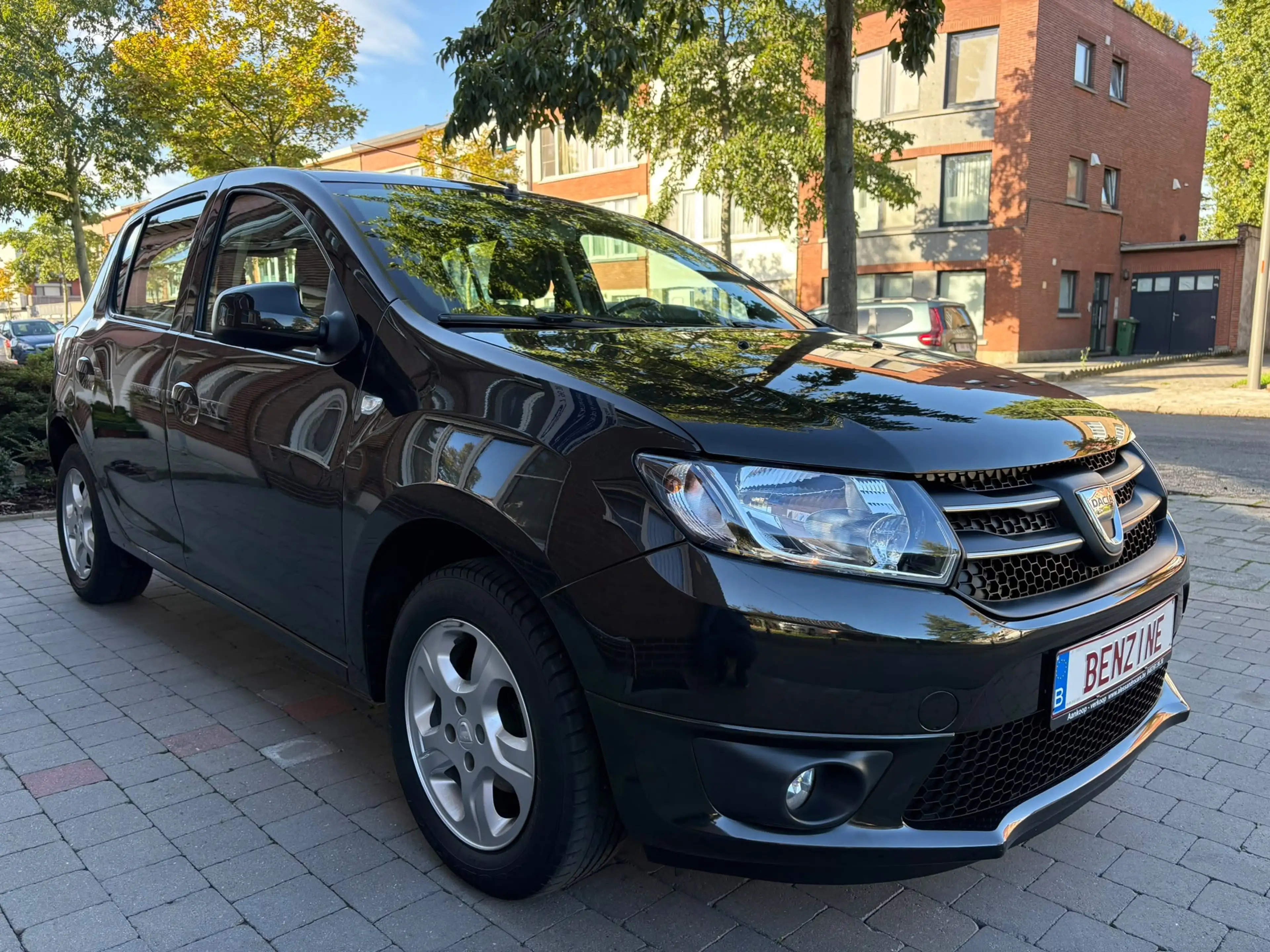 Dacia Sandero 1.2i! Nieuwstaat* Airco* 27000km* 1eigenaar* Garantie! — photo 9