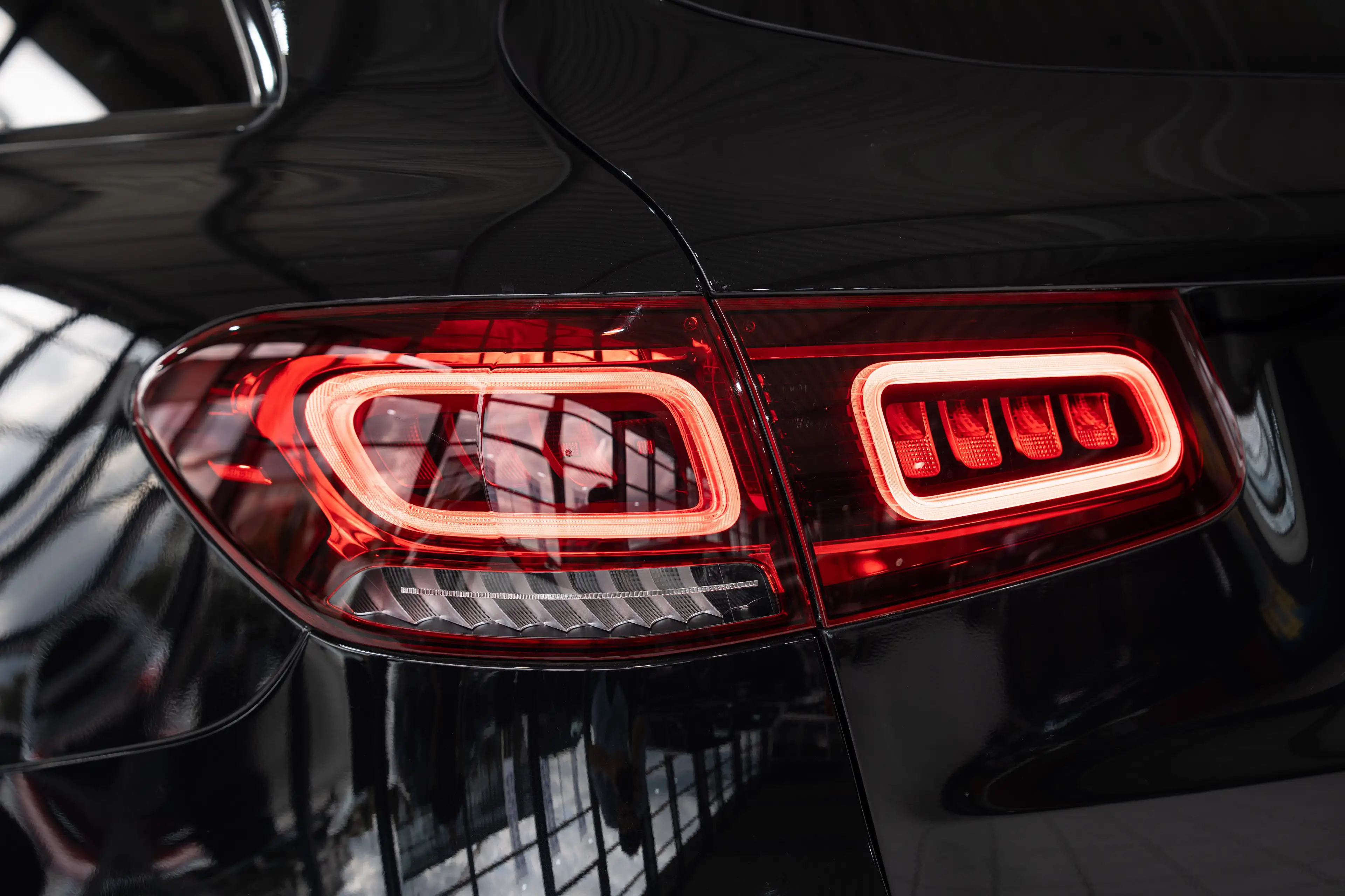 Mercedes-Benz GLC 63 AMG 4Matic*DRIVERS-PACKAGE*NIGHT*BURM*LUFT*PANO* — photo 14