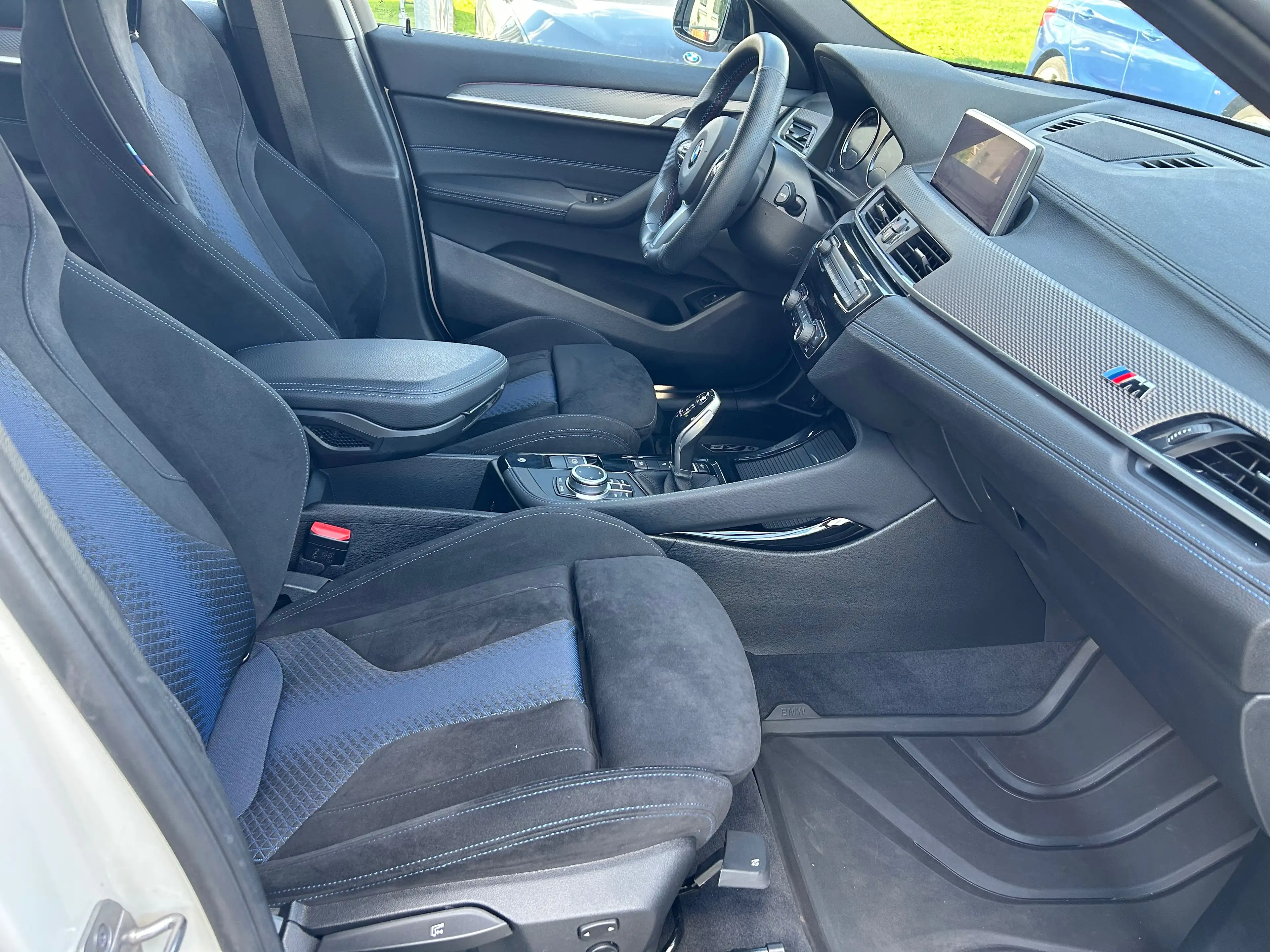 BMW X2 X2 xDrive25d M-Sport Navi AHK RFK HiFi DAB 19" — photo 10