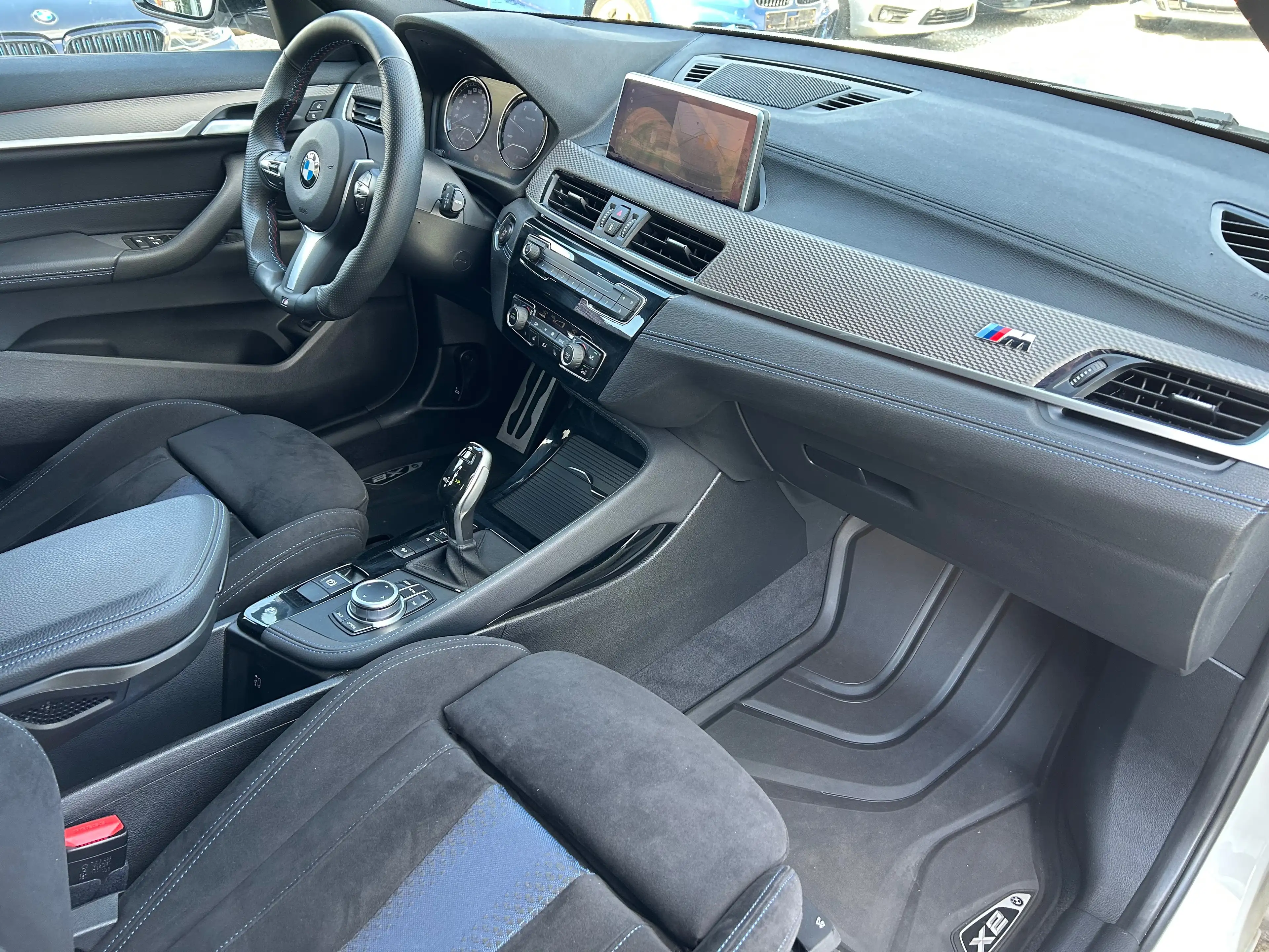 BMW X2 X2 xDrive25d M-Sport Navi AHK RFK HiFi DAB 19" — photo 8