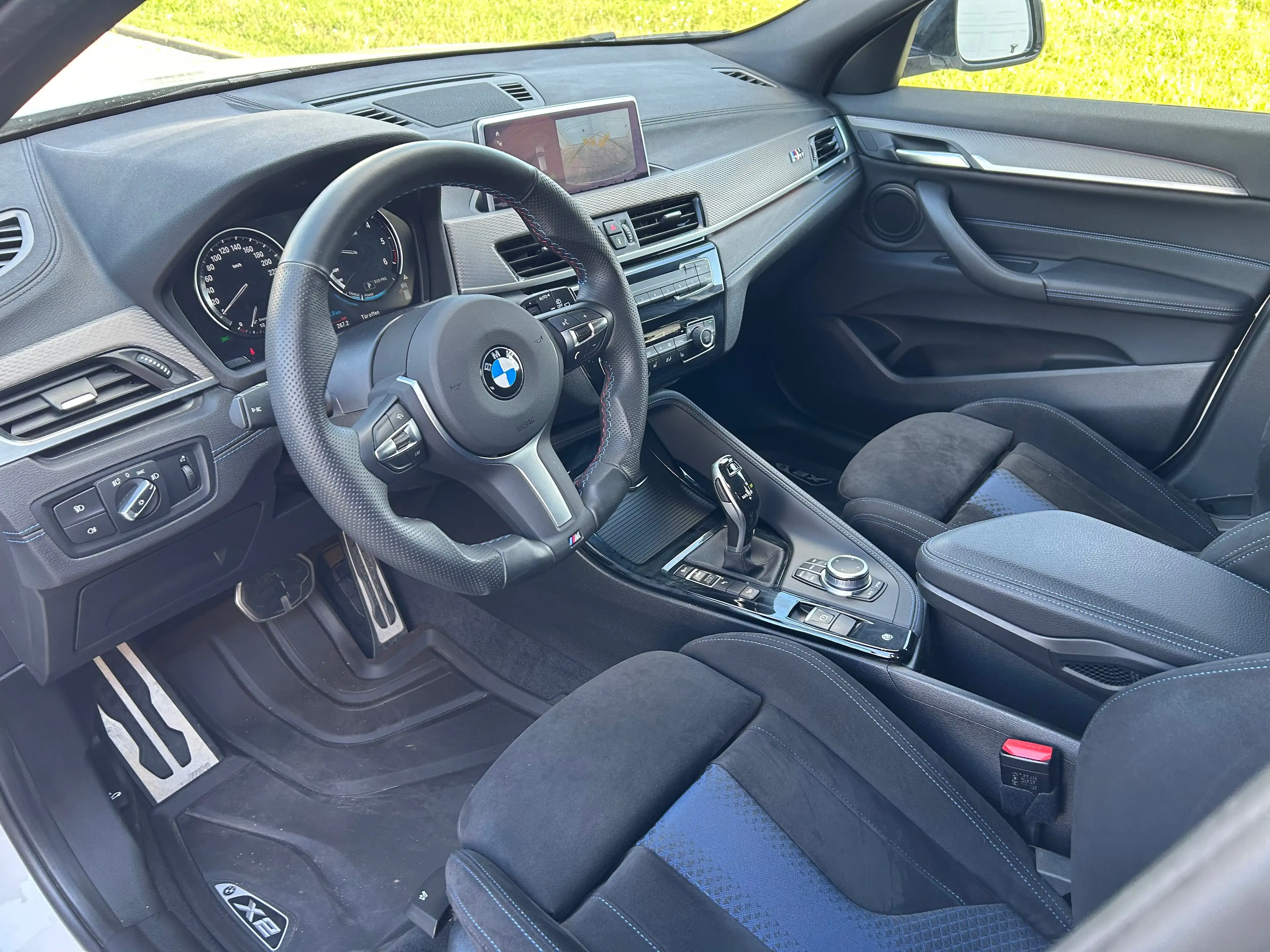 BMW X2 X2 xDrive25d M-Sport Navi AHK RFK HiFi DAB 19" — photo 14