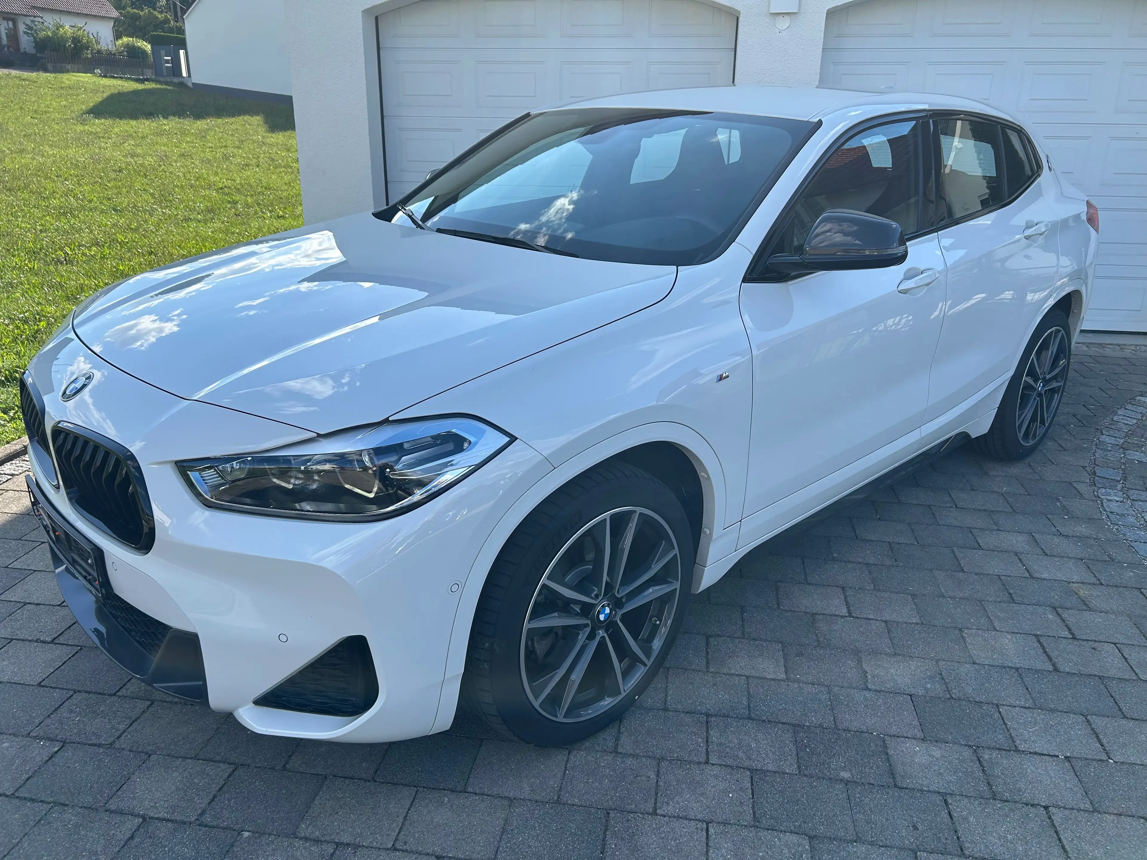 BMW X2 X2 xDrive25d M-Sport Navi AHK RFK HiFi DAB 19" — photo 2
