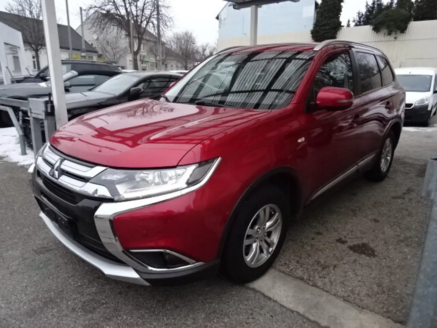 Mitsubishi Outlander Rot - 1