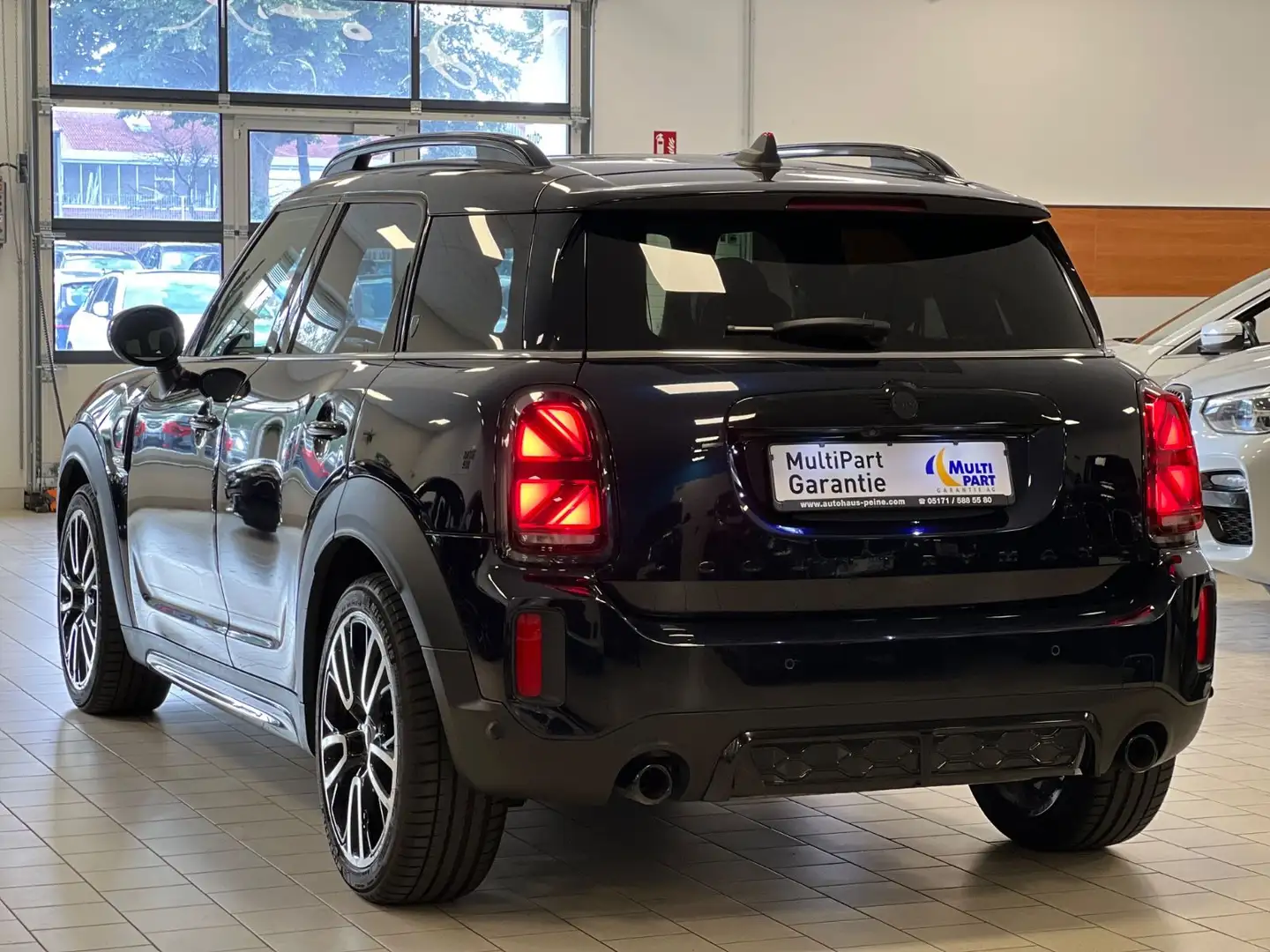 MINI Cooper S Countryman CooperSCountryman/Navi+/HUD/Pan/MemoStz/JCW/VOLL Černá - 2