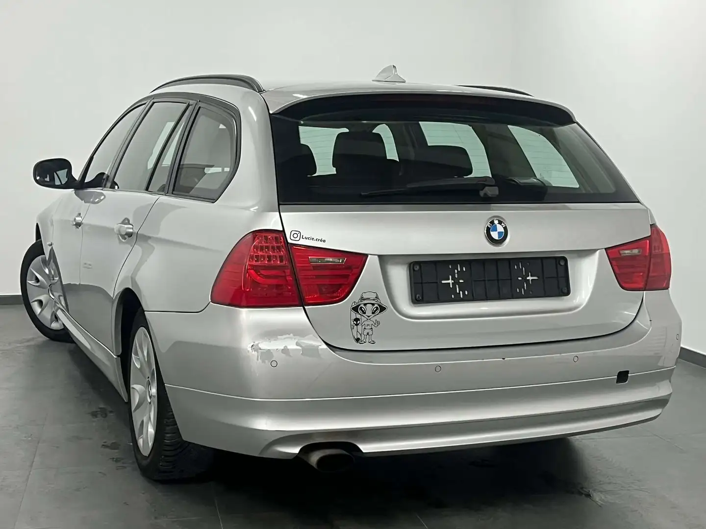 BMW 316 Touring 316 d - Airco - Navi - Cuir Argent - 2