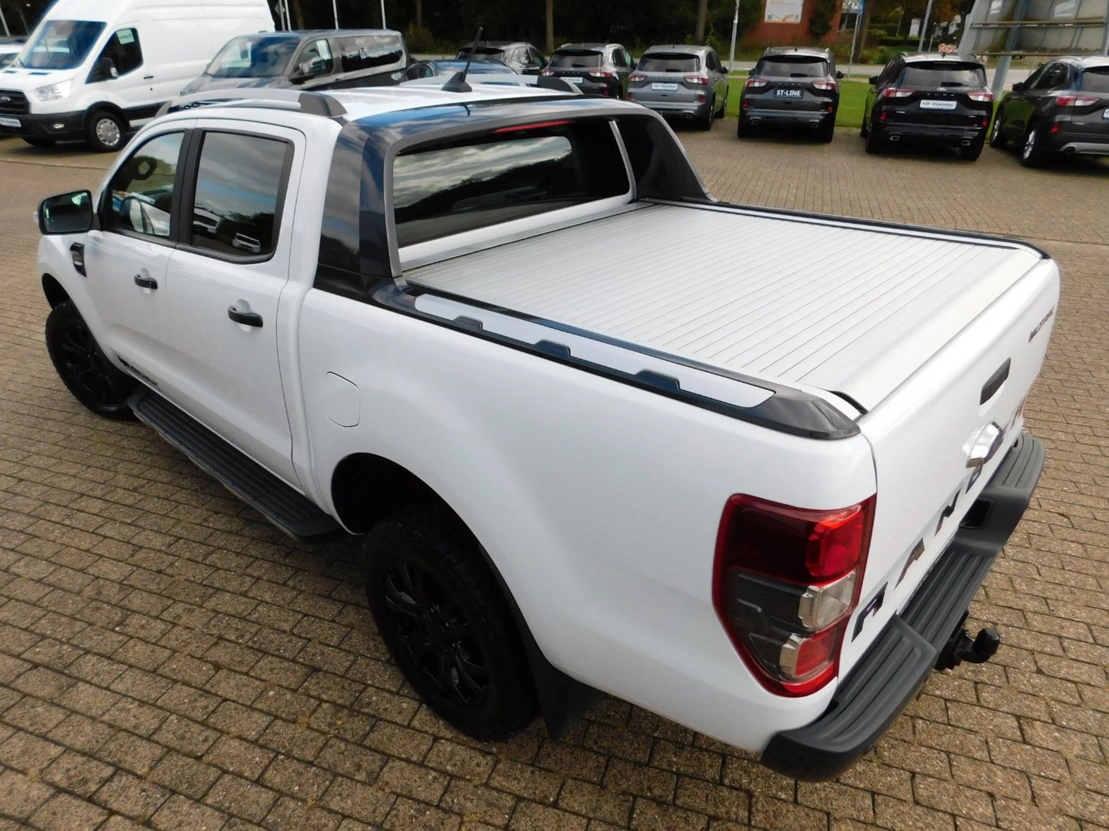Ford Ranger RANGER WILDTRAK Doppelkabine 4x4 Bi-Turbo Autom. — photo 2