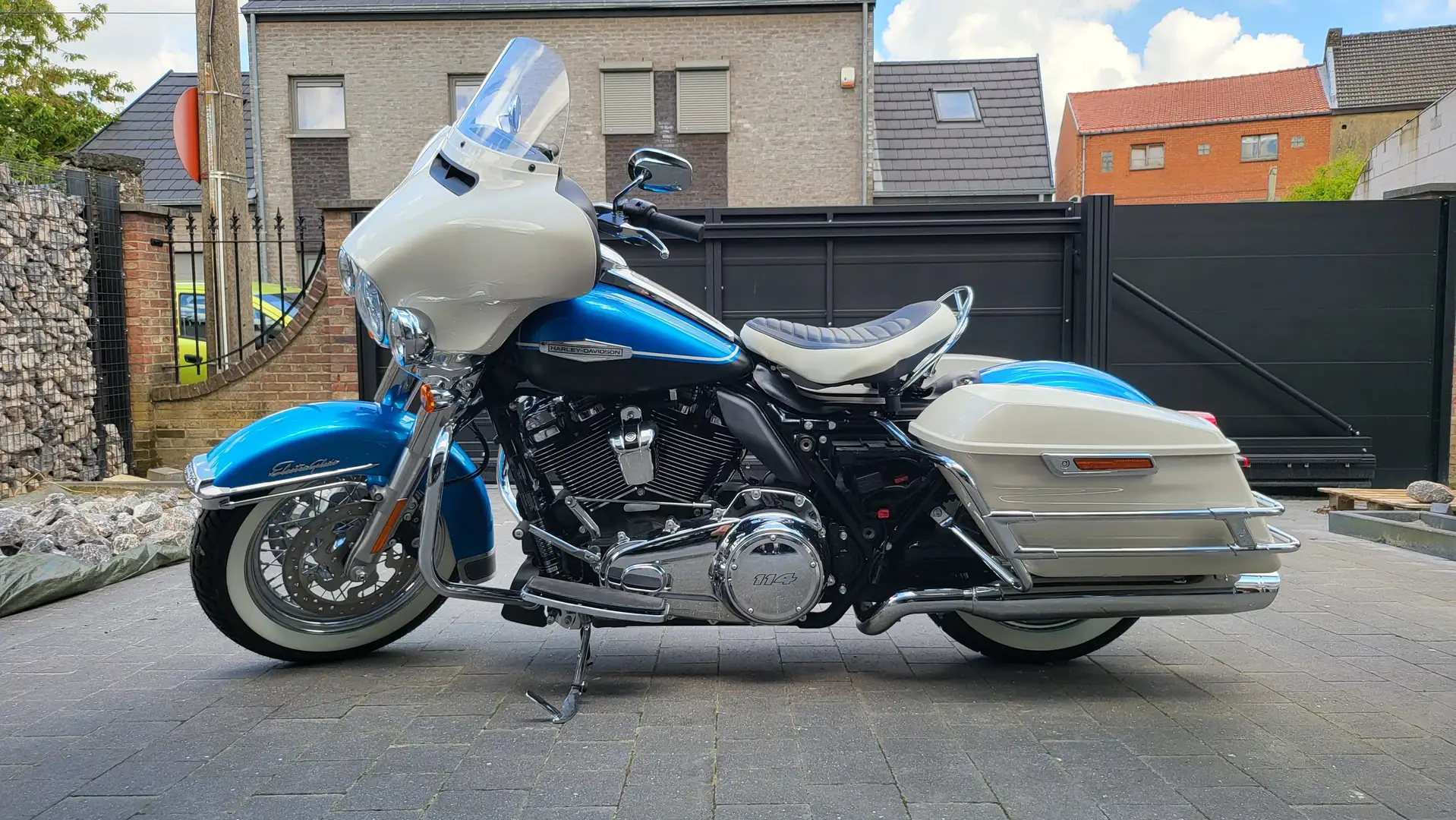 Harley-Davidson Electra Glide Revival Bleu - 2
