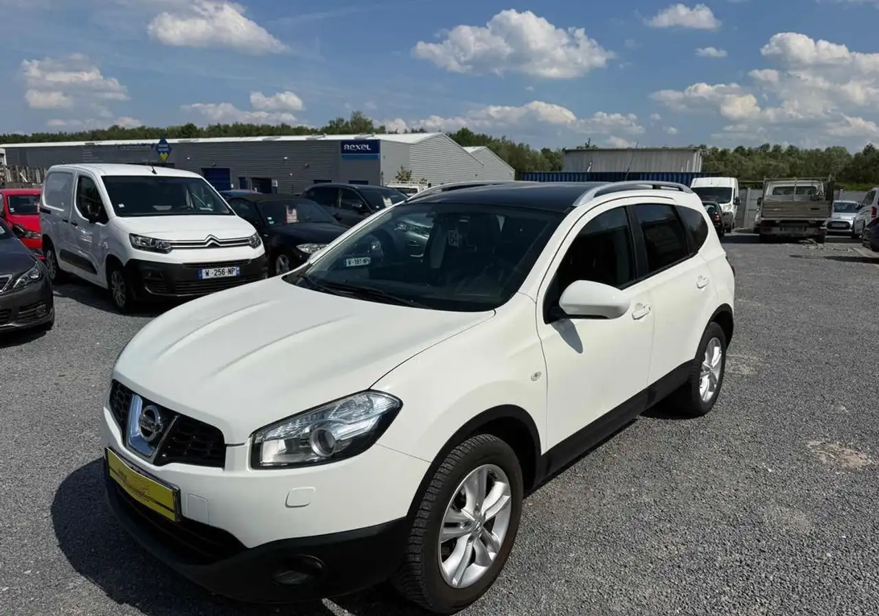 Nissan Qashqai QASQHA 1L5 DCI 110 CHX TECKNA -7 PLACES-