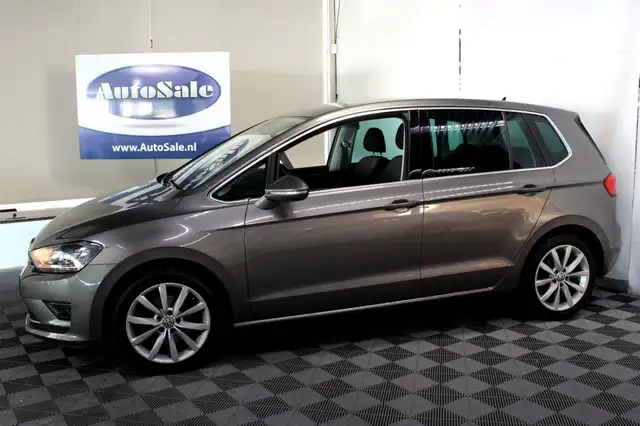 Volkswagen Golf Sportsvan view 8