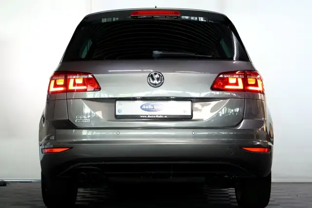 Volkswagen Golf Sportsvan view 6