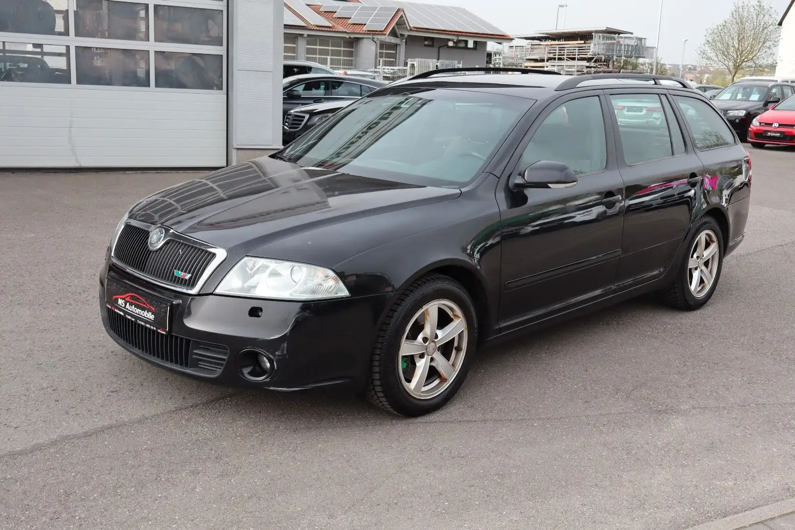 Skoda Octavia 2.0 TFSI Combi RS Navi_ Xenon_Leder_PDC Schwarz - 1