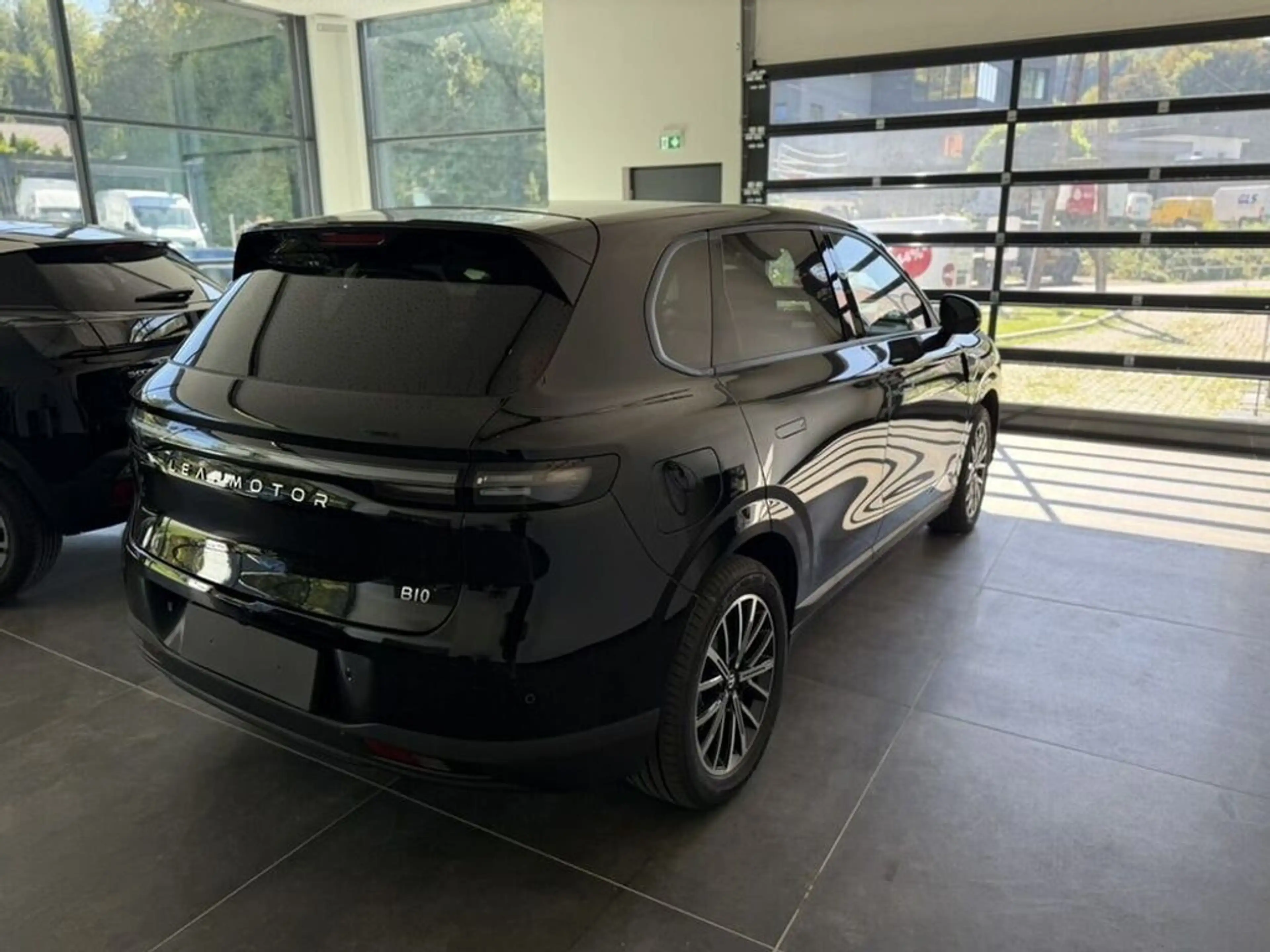 Leapmotor B10 67,1Wh Design Pro Max — photo 11