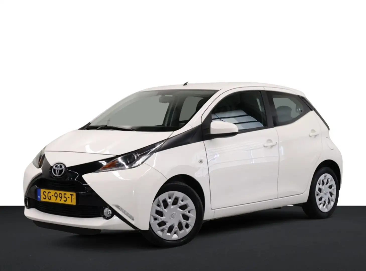 Toyota Aygo 1.0 VVT-i x-nav Bianco - 1