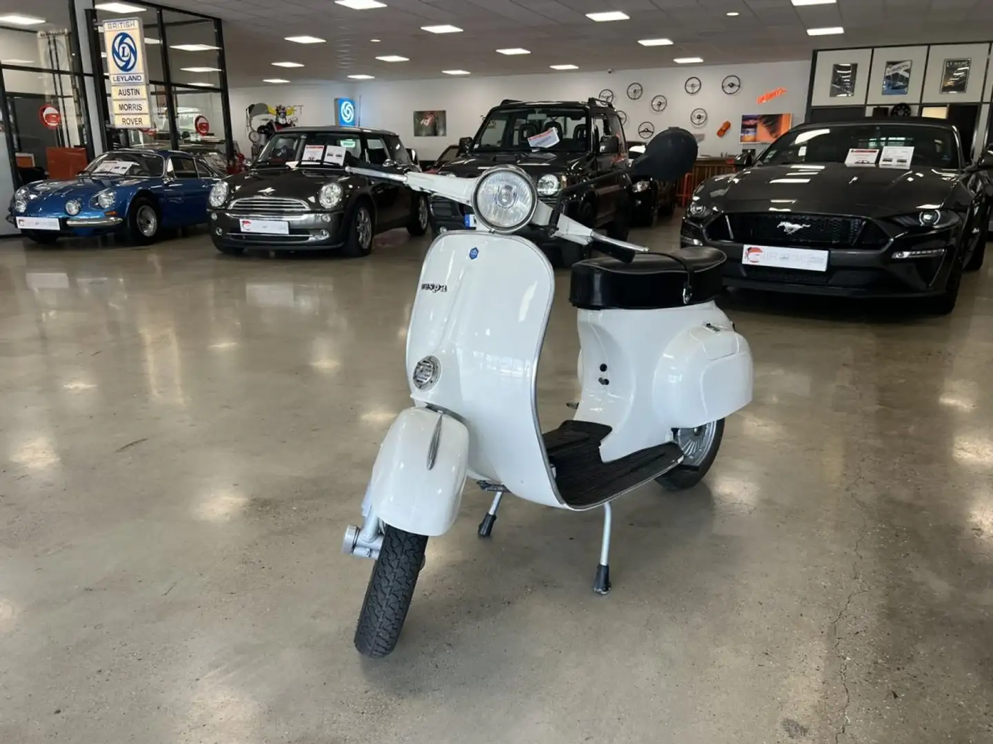 Piaggio Primavera Blanco - 1