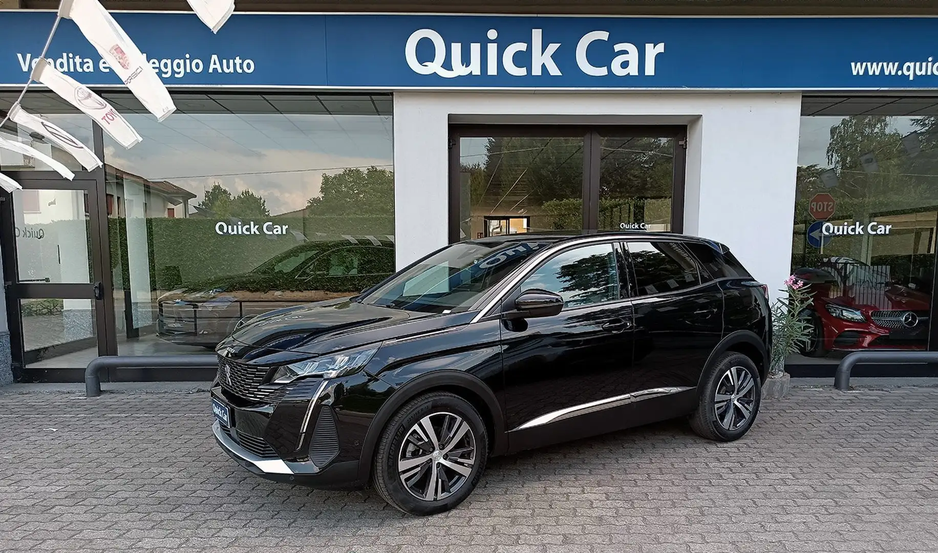 Peugeot 3008 1.2 Allure Pack CAMERA 360*,CARPLAY,CERCHI 18" Nero - 2