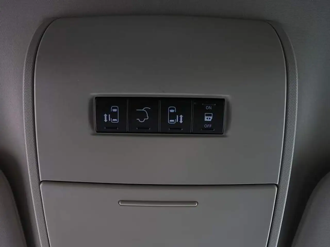 Chrysler Town & Country снимка Chrysler Town & Country