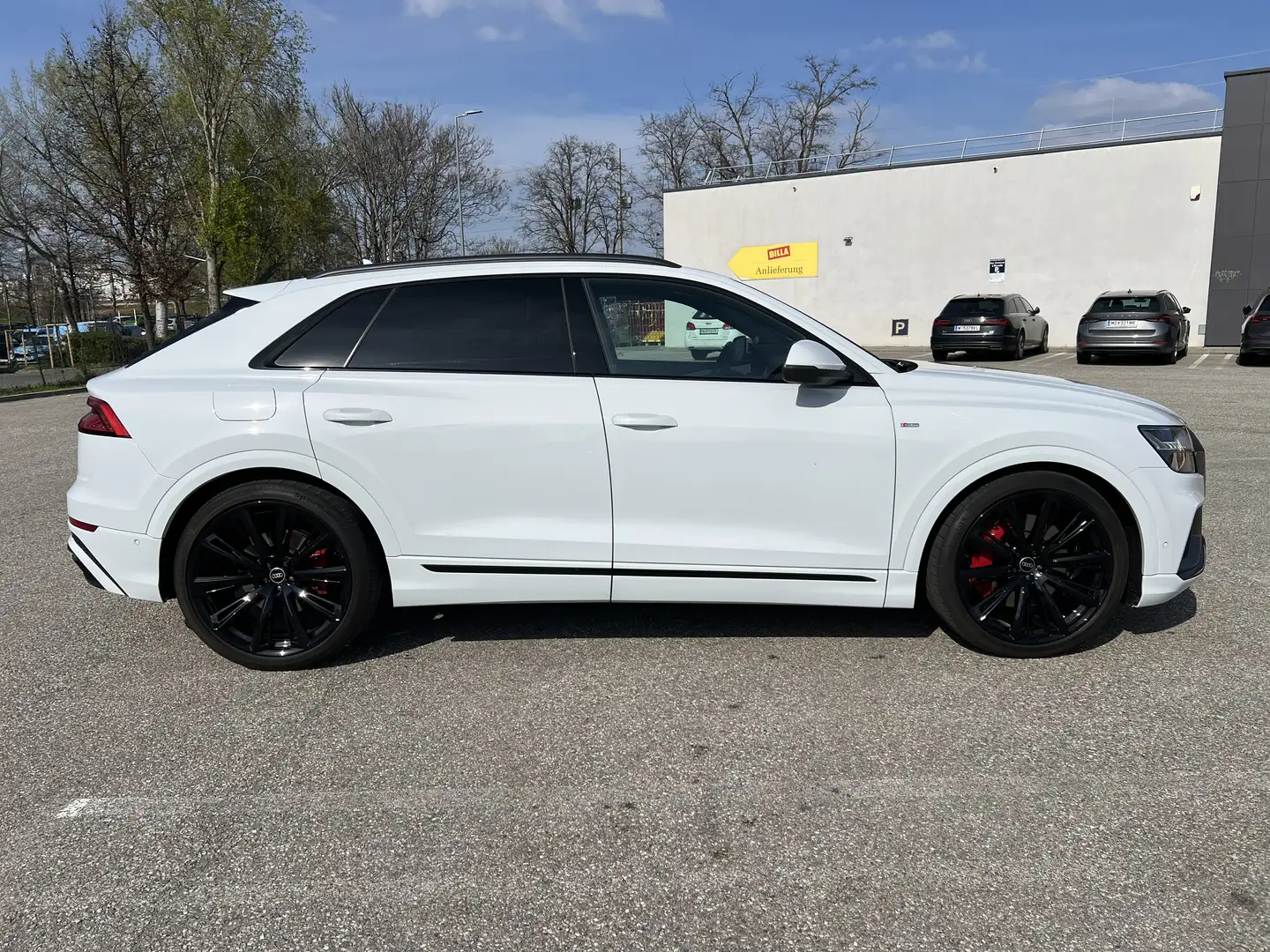 Audi Q8 55 TFSI e quattro Tiptronic Blanco - 2
