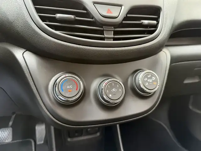 Opel Karl view 16