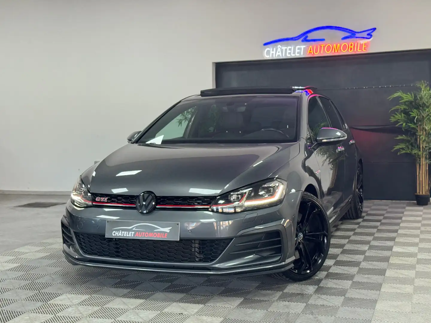 Volkswagen Golf GTI Golf 2.0 TSI Performance DSG - 1