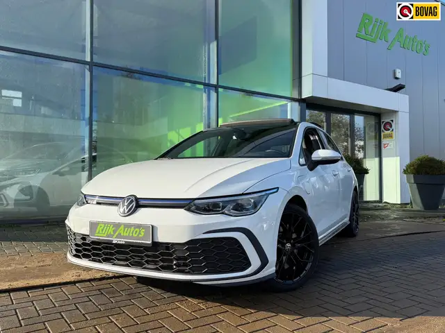 Volkswagen Golf GTE 1.4 eHybrid * Panoramadak * Stoel + Stuurverwarmin