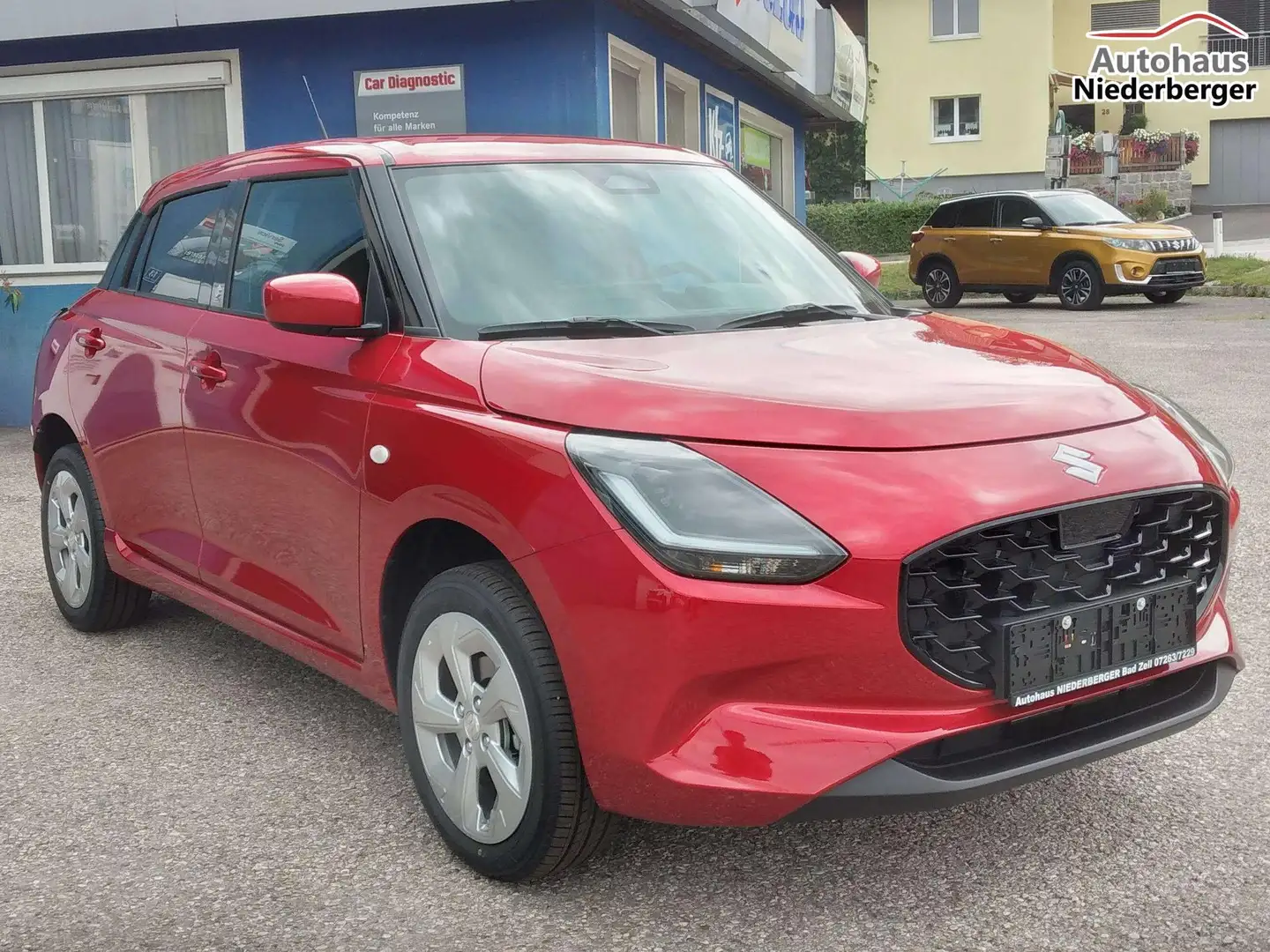 Suzuki Swift Hybrid Allgrip Shine *Neues Modell* 60 kW (82 P... Rot - 2