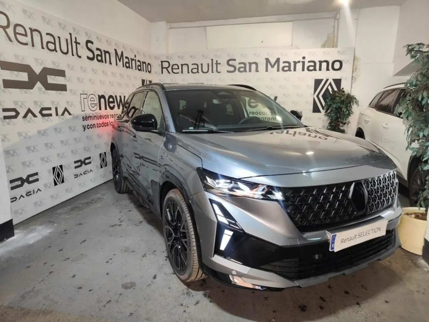 Renault Austral Techno Esprit Alpine Gris - 2