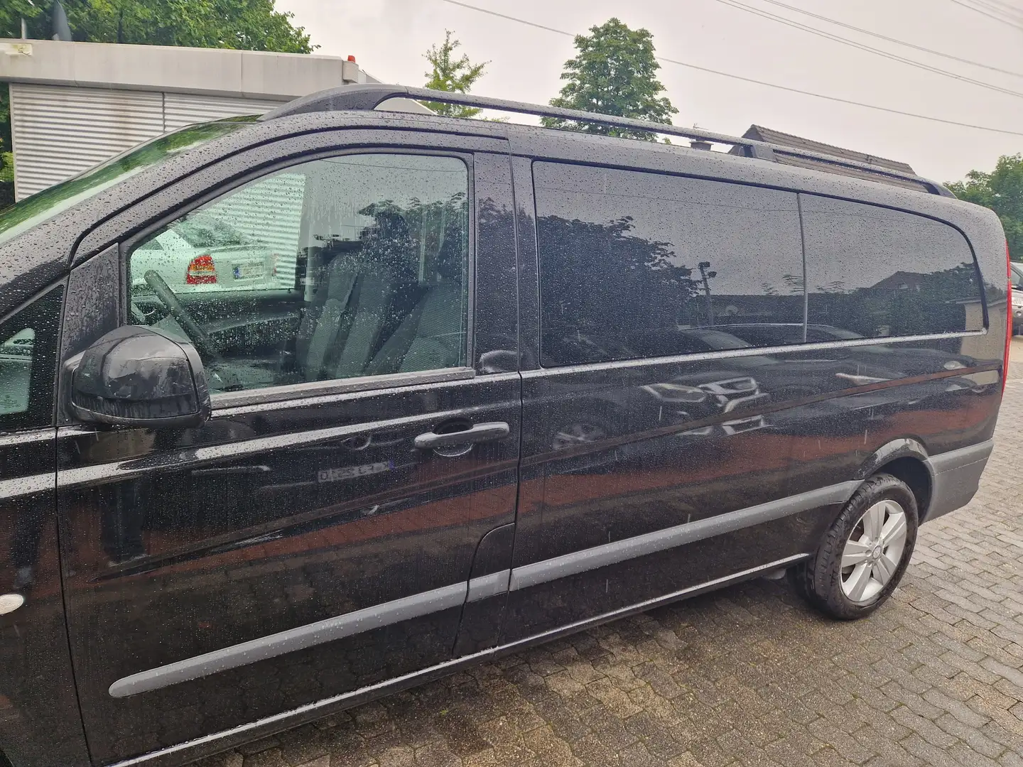 Mercedes-Benz Vito Vito 116CDI blue L 163pk (2014) Zwart - 9-persoons Zwart - 1
