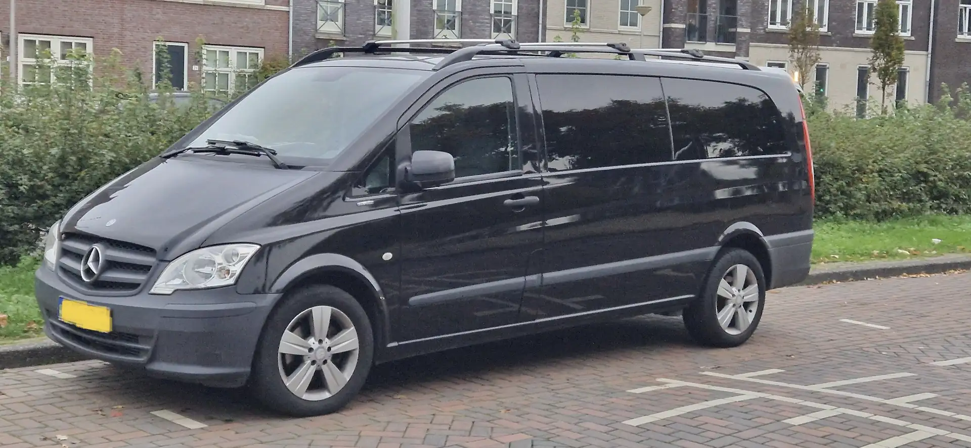Mercedes-Benz Vito Vito 116CDI blue L 163pk (2014) Zwart - 9-persoons Zwart - 2