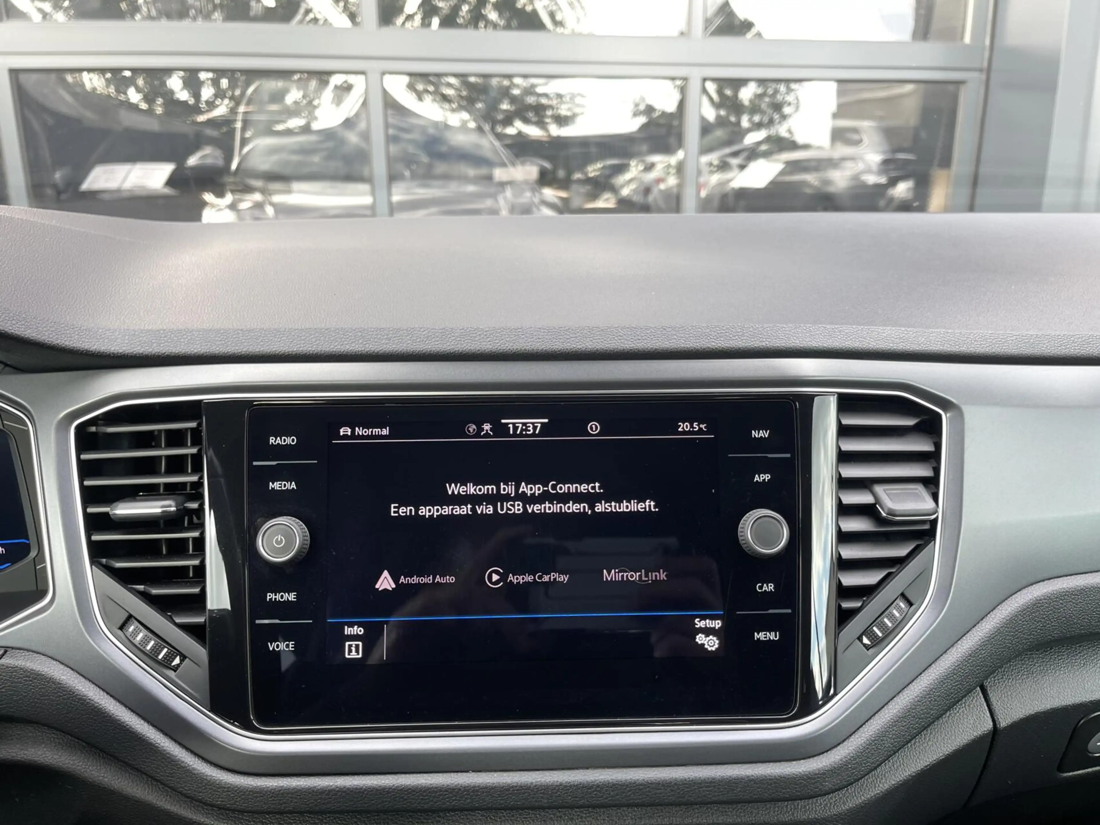 Volkswagen T-Roc Cabrio 1.5 TSI R-Line AUT. TREKHAAK|DIGITAAL COCKP — photo 28