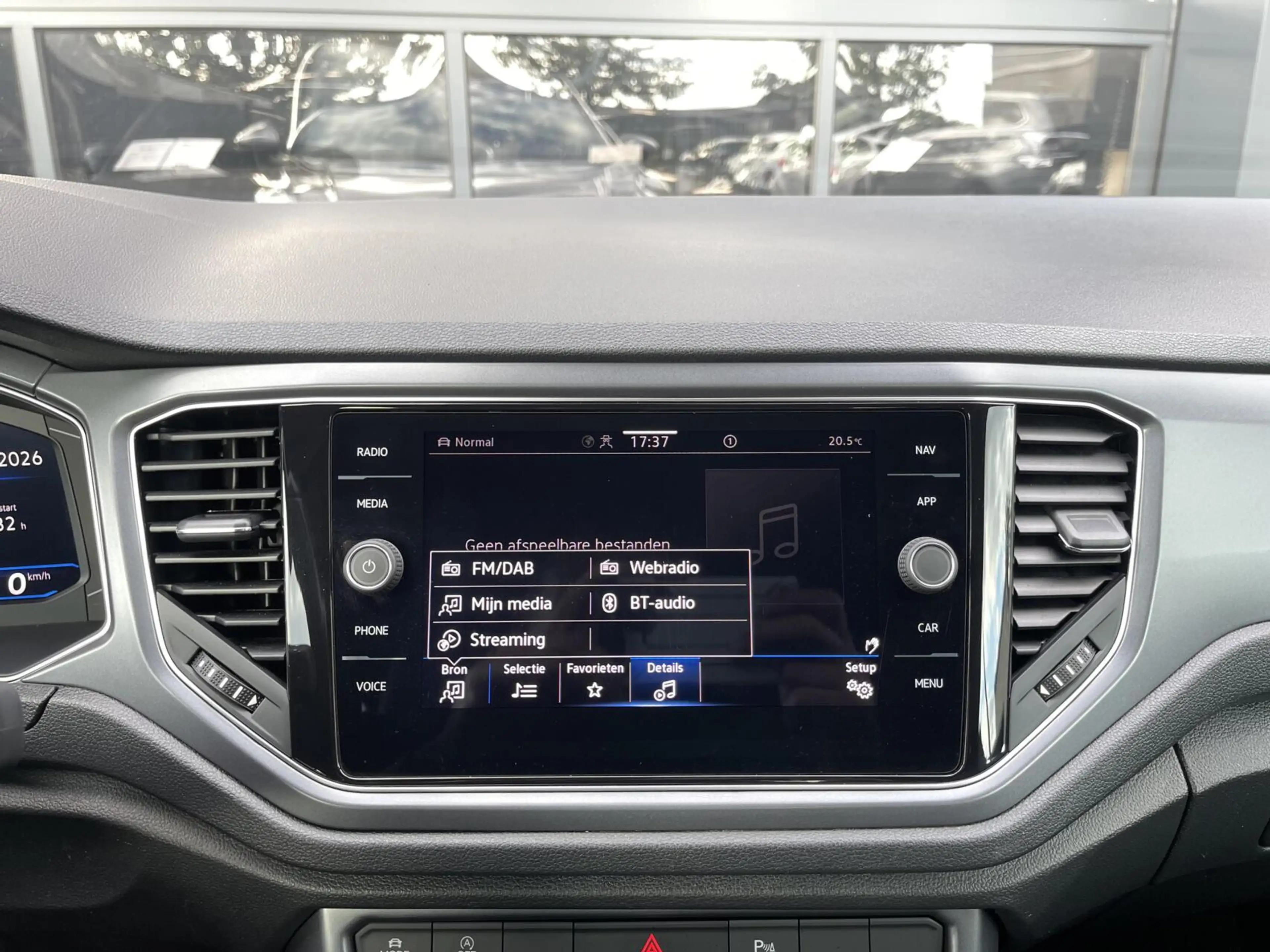 Volkswagen T-Roc Cabrio 1.5 TSI R-Line AUT. TREKHAAK|DIGITAAL COCKP — photo 32