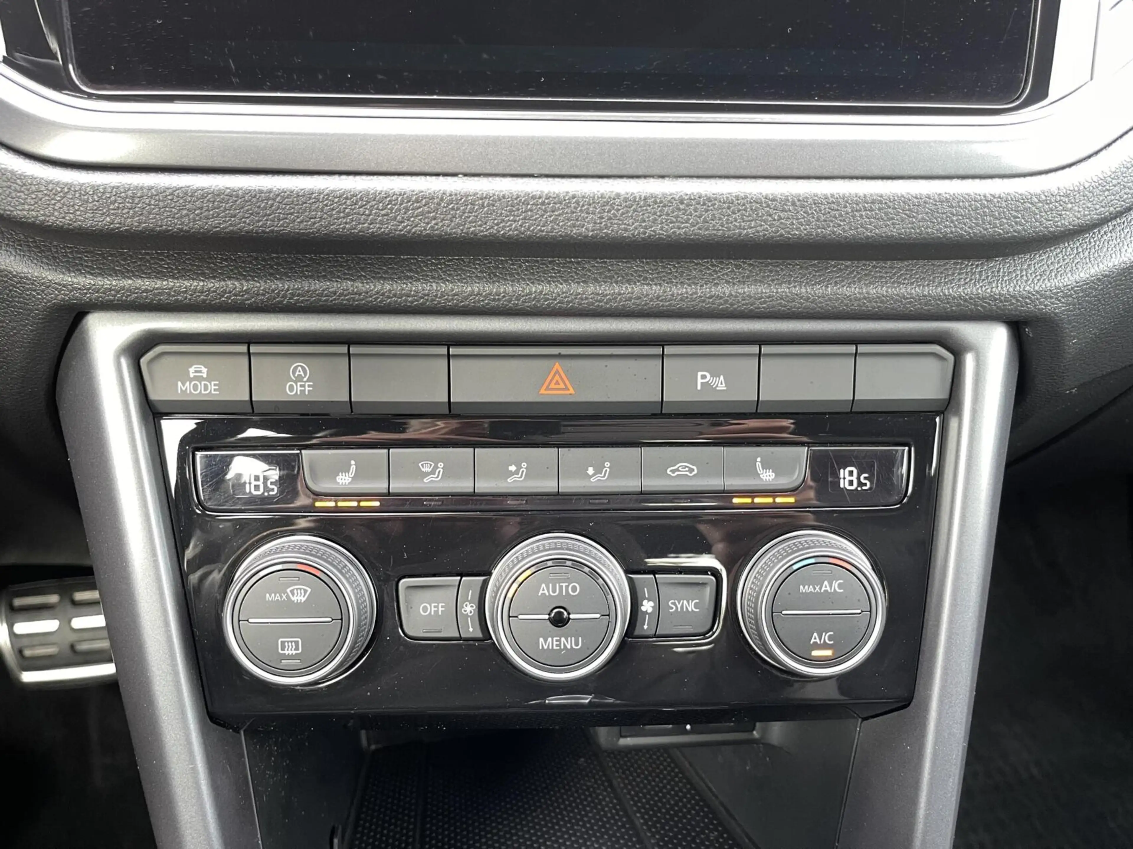Volkswagen T-Roc Cabrio 1.5 TSI R-Line AUT. TREKHAAK|DIGITAAL COCKP — photo 8