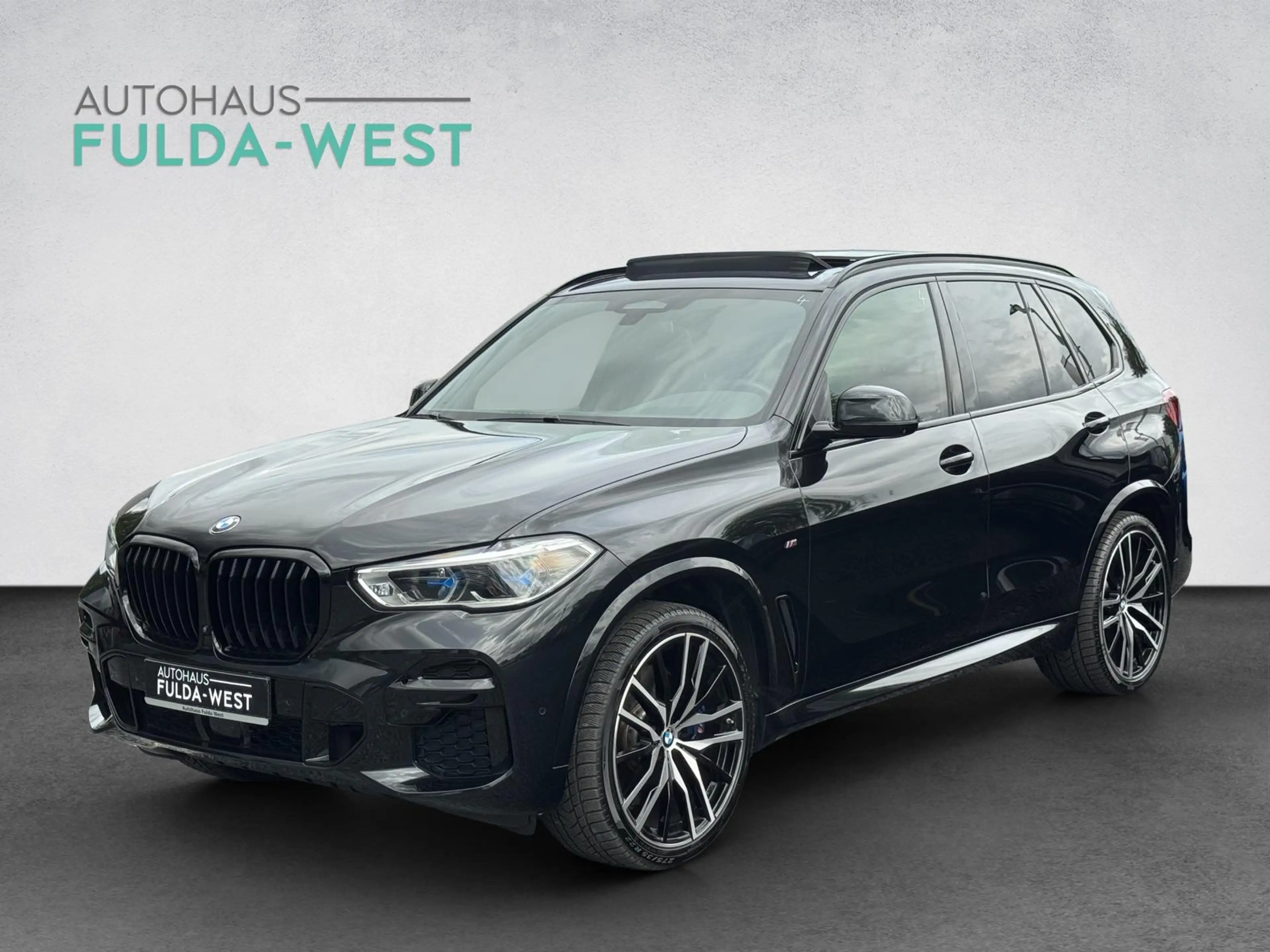 BMW X5 M50i Laser Pano DrivAssProf Standheiz AHK3,5t