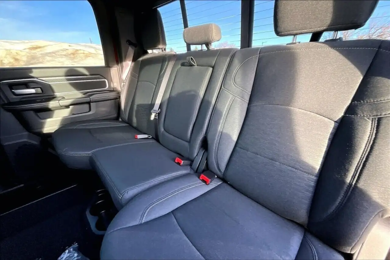 RAM 2500 снимка RAM 2500