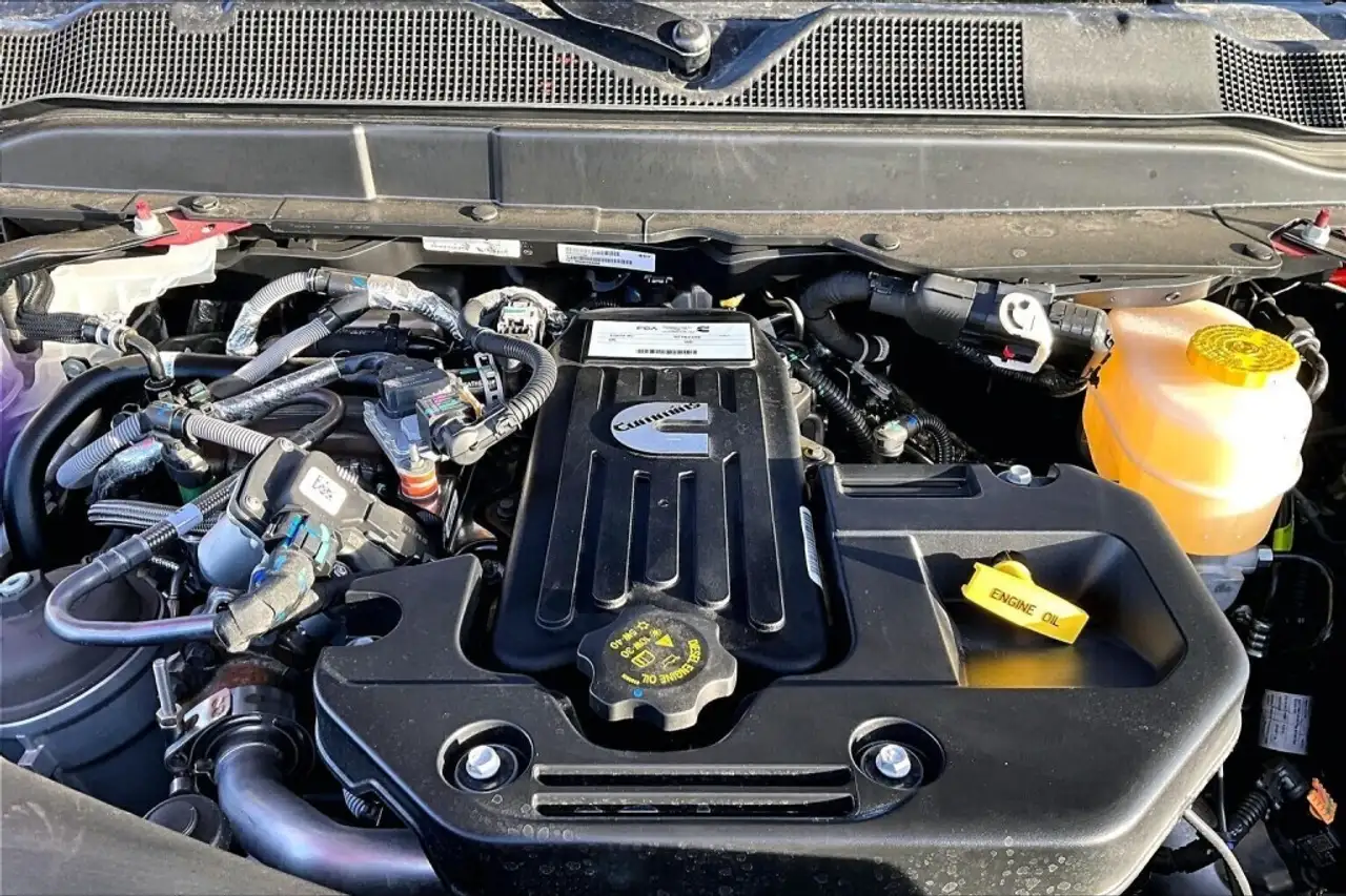 RAM 2500 снимка RAM 2500