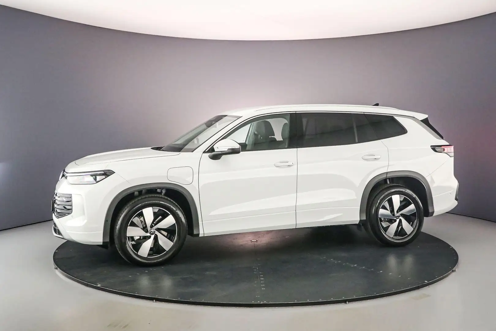 Volkswagen Tayron Life Edition 1.5 TSI eHybrid 204pk DSG Automaat Tr Wit - 2