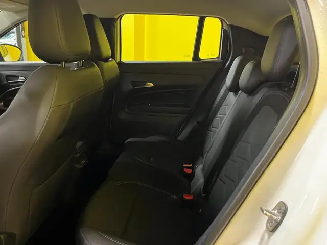 Jeep Avenger view 4