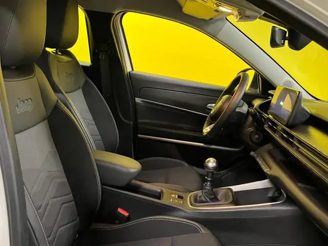 Jeep Avenger view 7