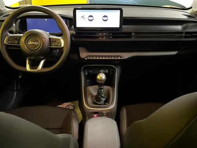 Jeep Avenger view 9