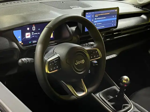 Jeep Avenger view 28