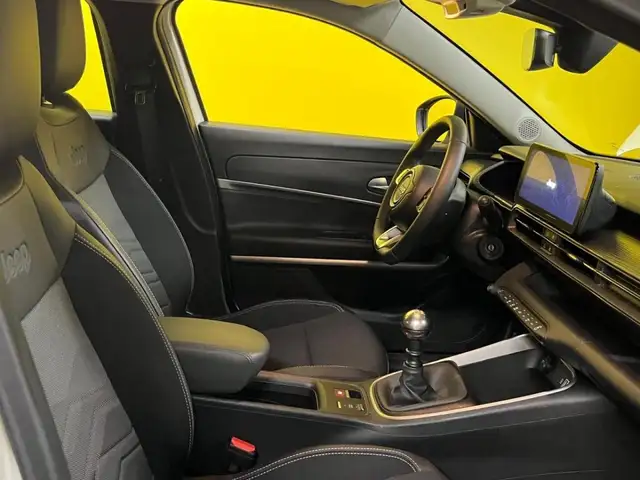 Jeep Avenger view 8