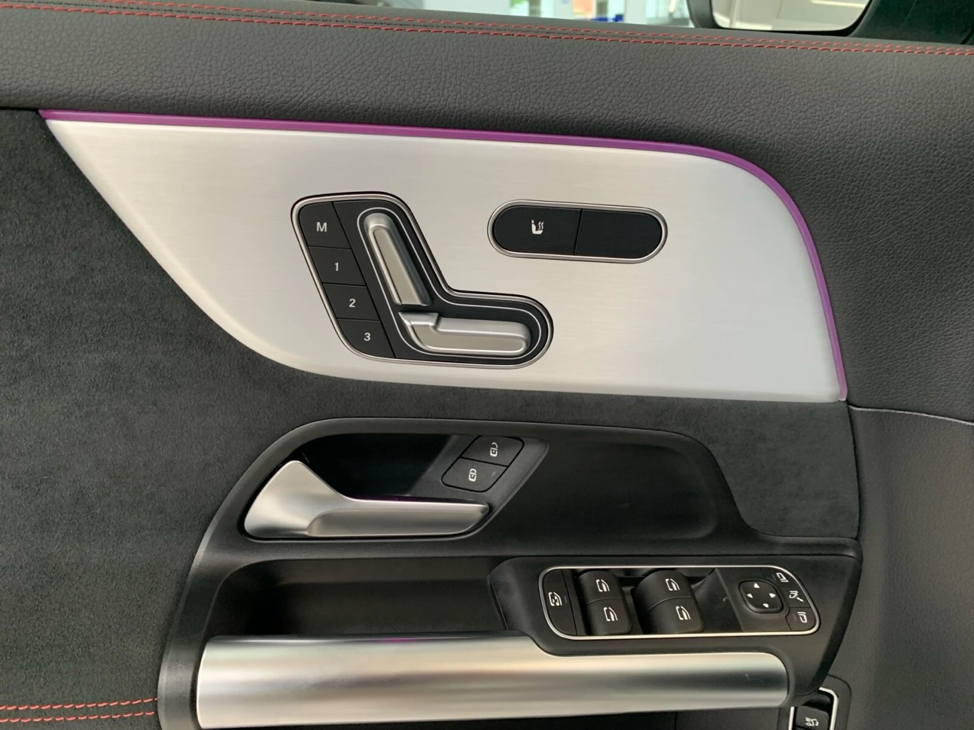 Mercedes-Benz GLA 45 AMG AMG GLA 45 S 4M+ *NIGHT*MEMO*PANO*360°KAM*DISTR* — photo 14