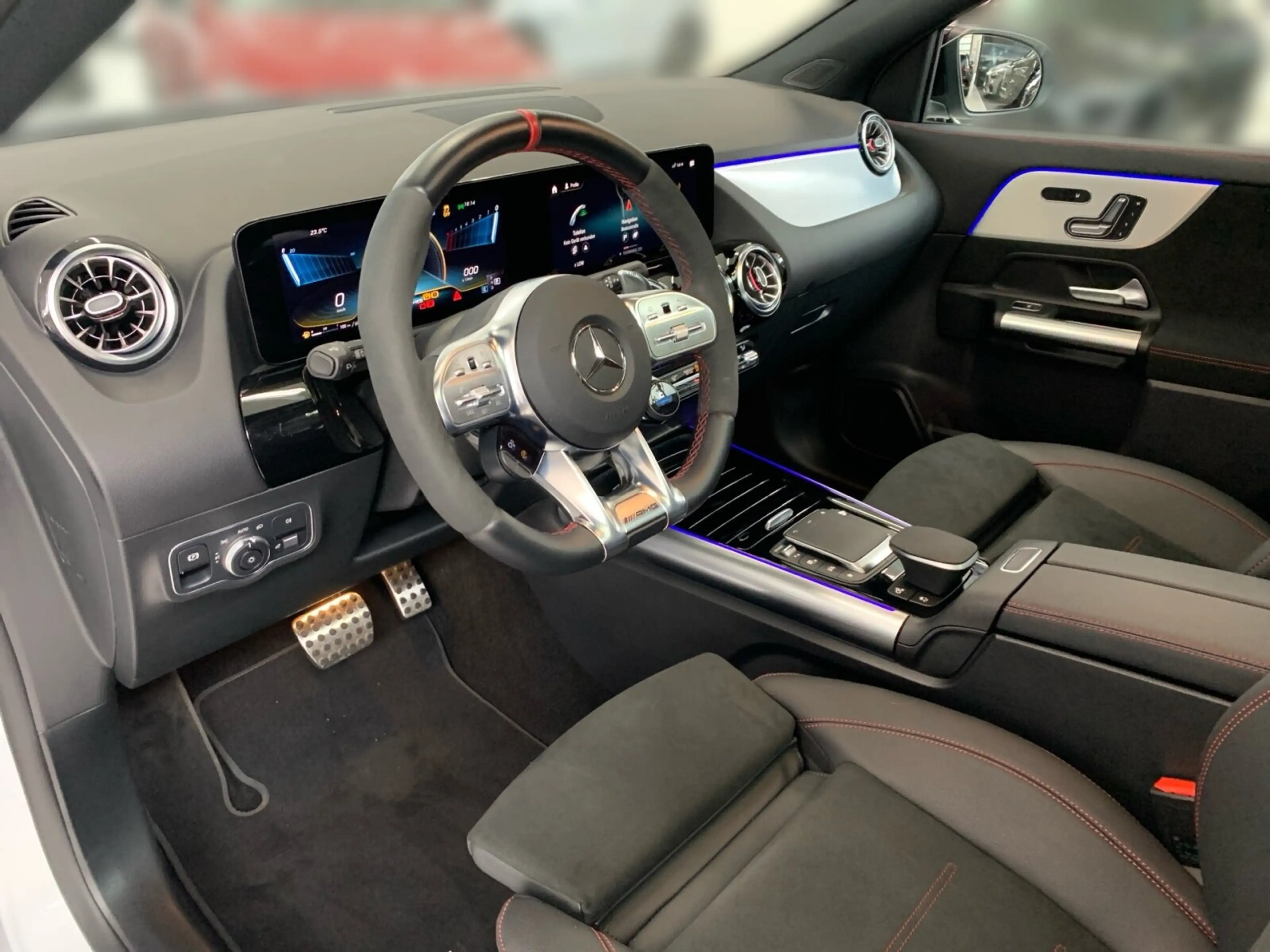 Mercedes-Benz GLA 45 AMG AMG GLA 45 S 4M+ *NIGHT*MEMO*PANO*360°KAM*DISTR* — photo 10