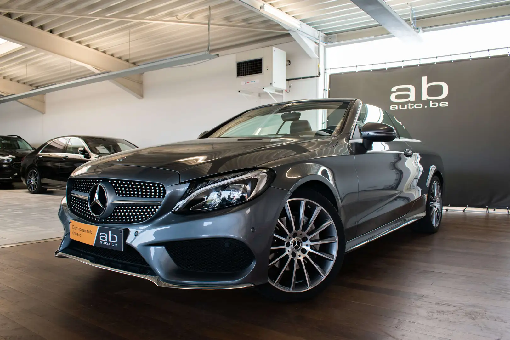 Mercedes-Benz C 180 *AMG LINE* CABRIO, LEDER, AIRSCARF, 19\, NAVI Gris - 1